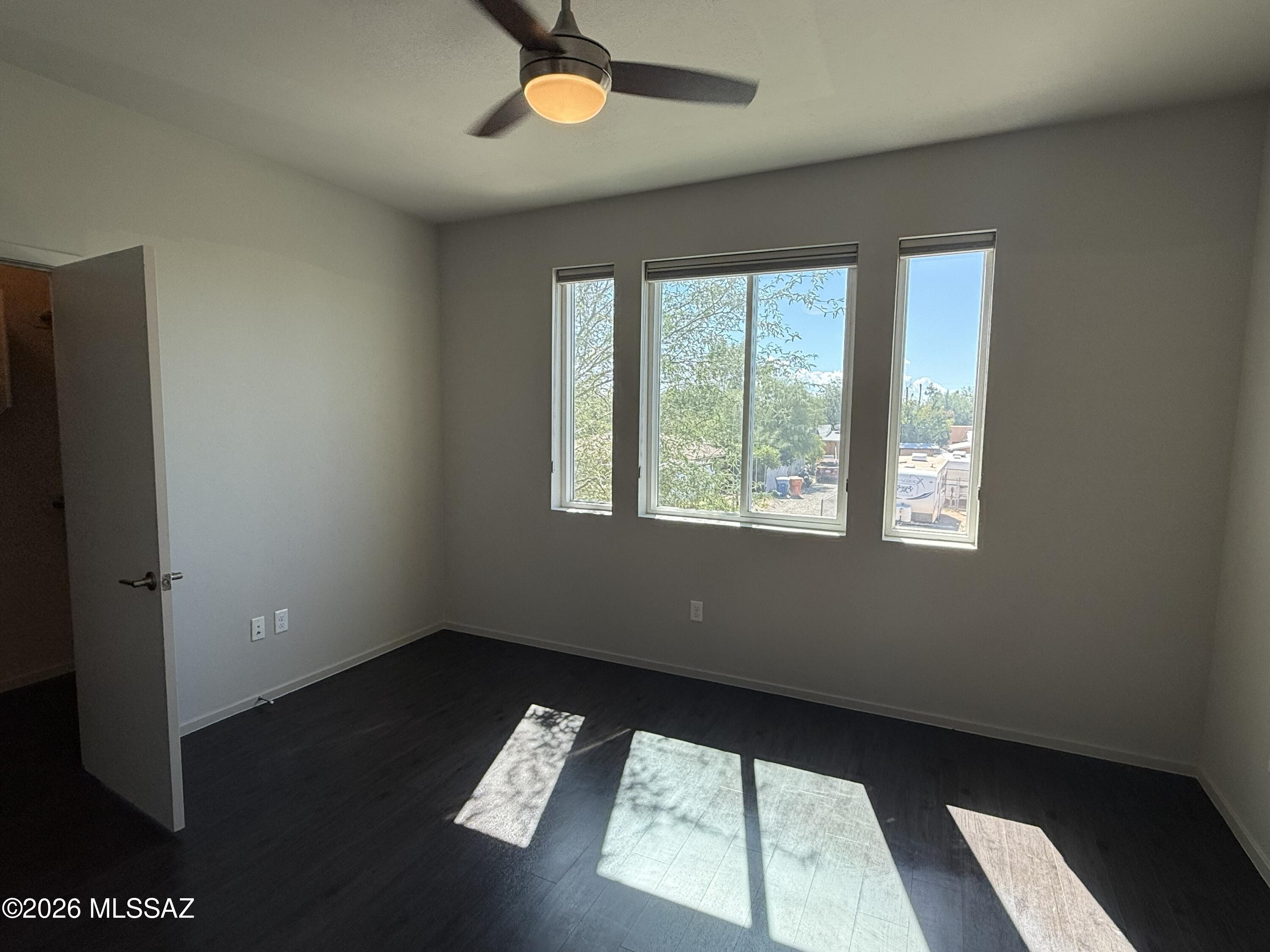 Park Modern SQ20153240738 - Residential Lease