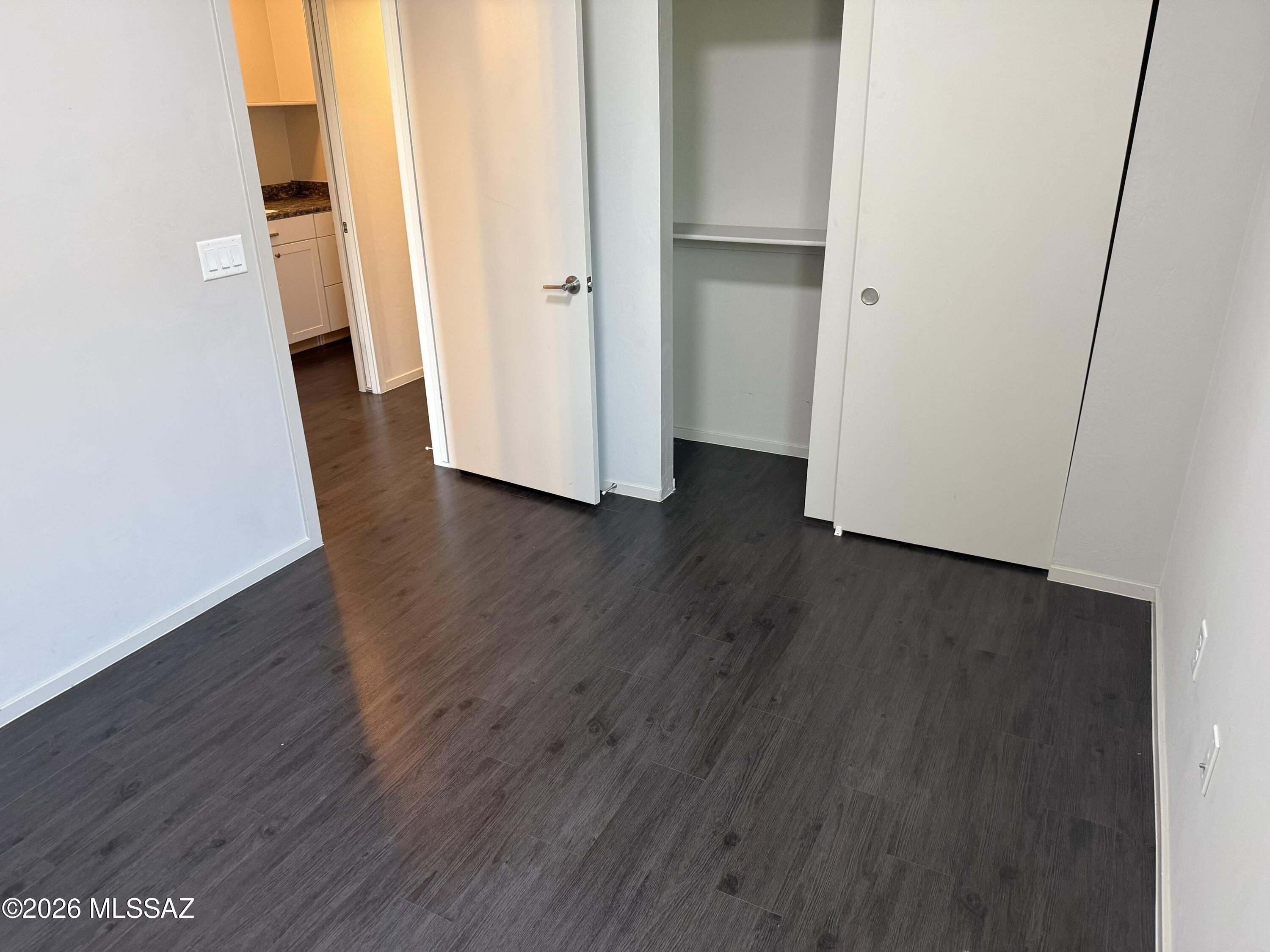 Park Modern SQ20153240738 - Residential Lease