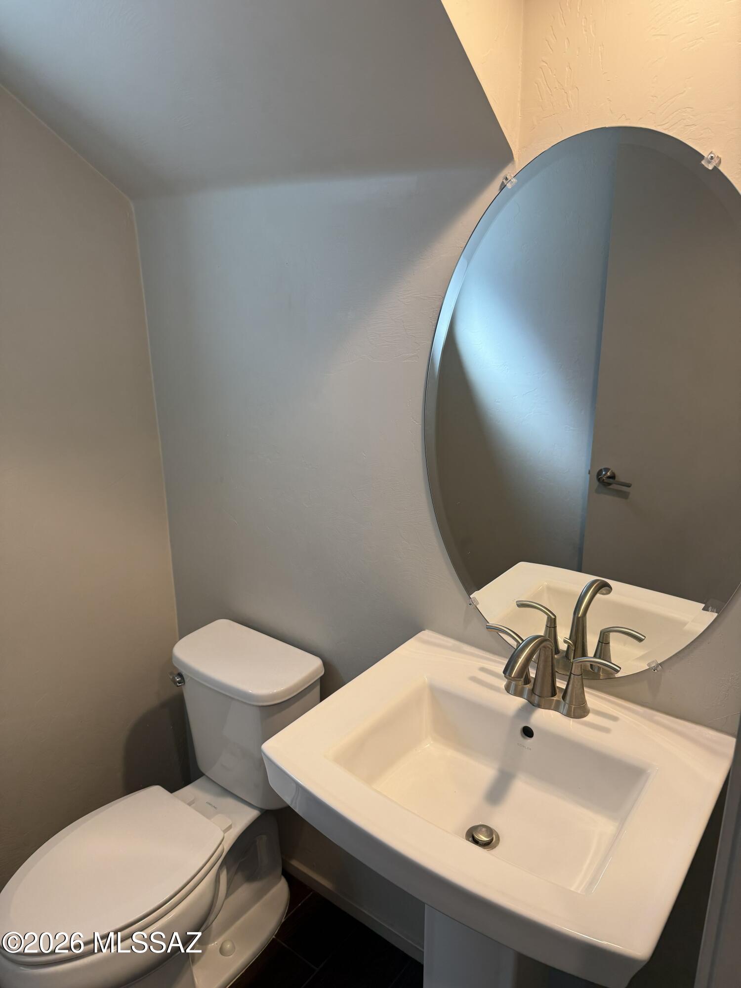 Park Modern SQ20153240738 - Residential Lease