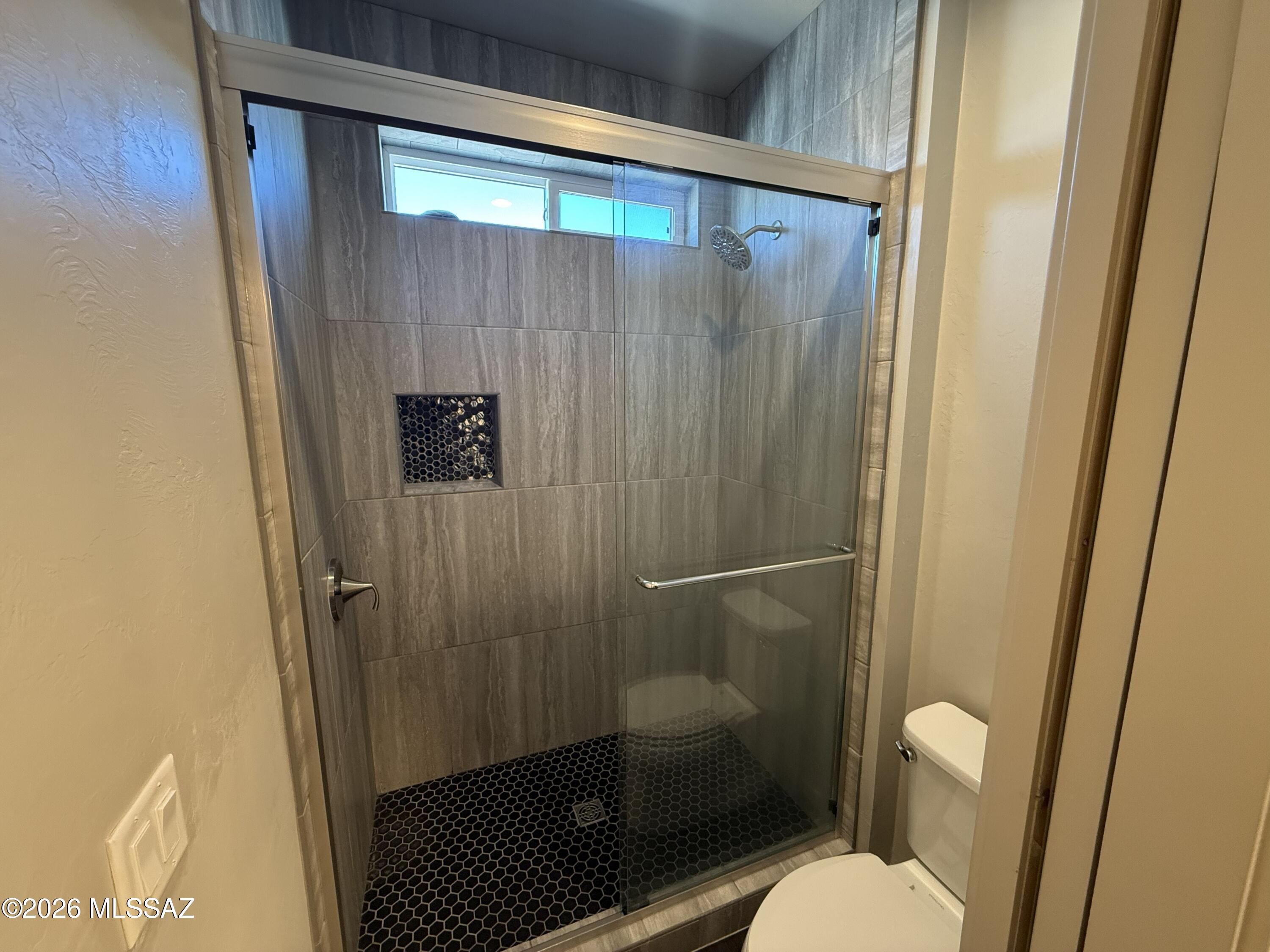 Park Modern SQ20153240738 - Residential Lease