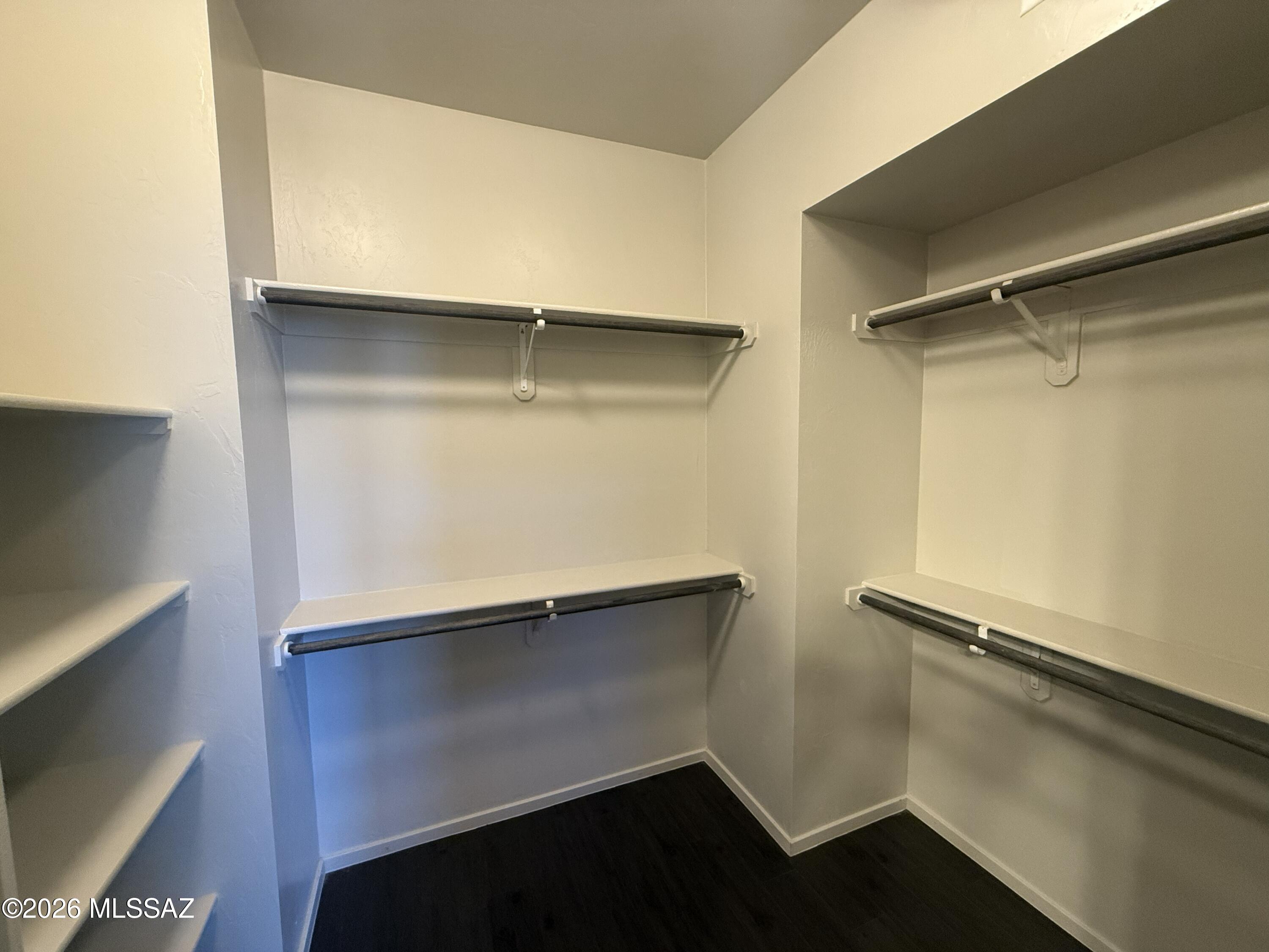 Park Modern SQ20153240738 - Residential Lease