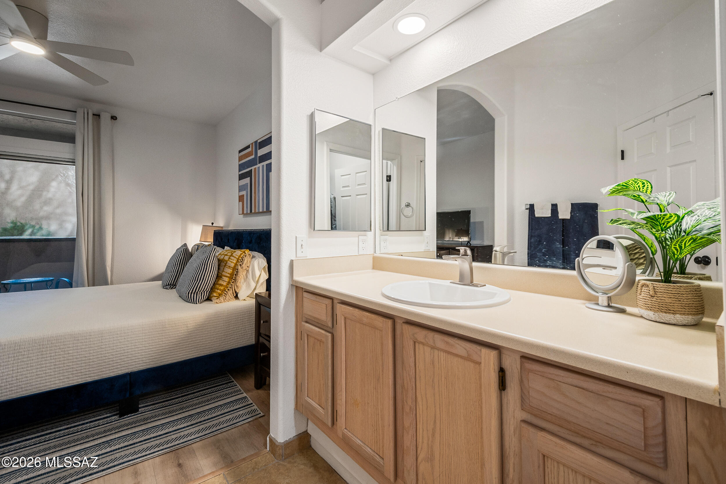 Pinnacle Canyon Condominium - Residential