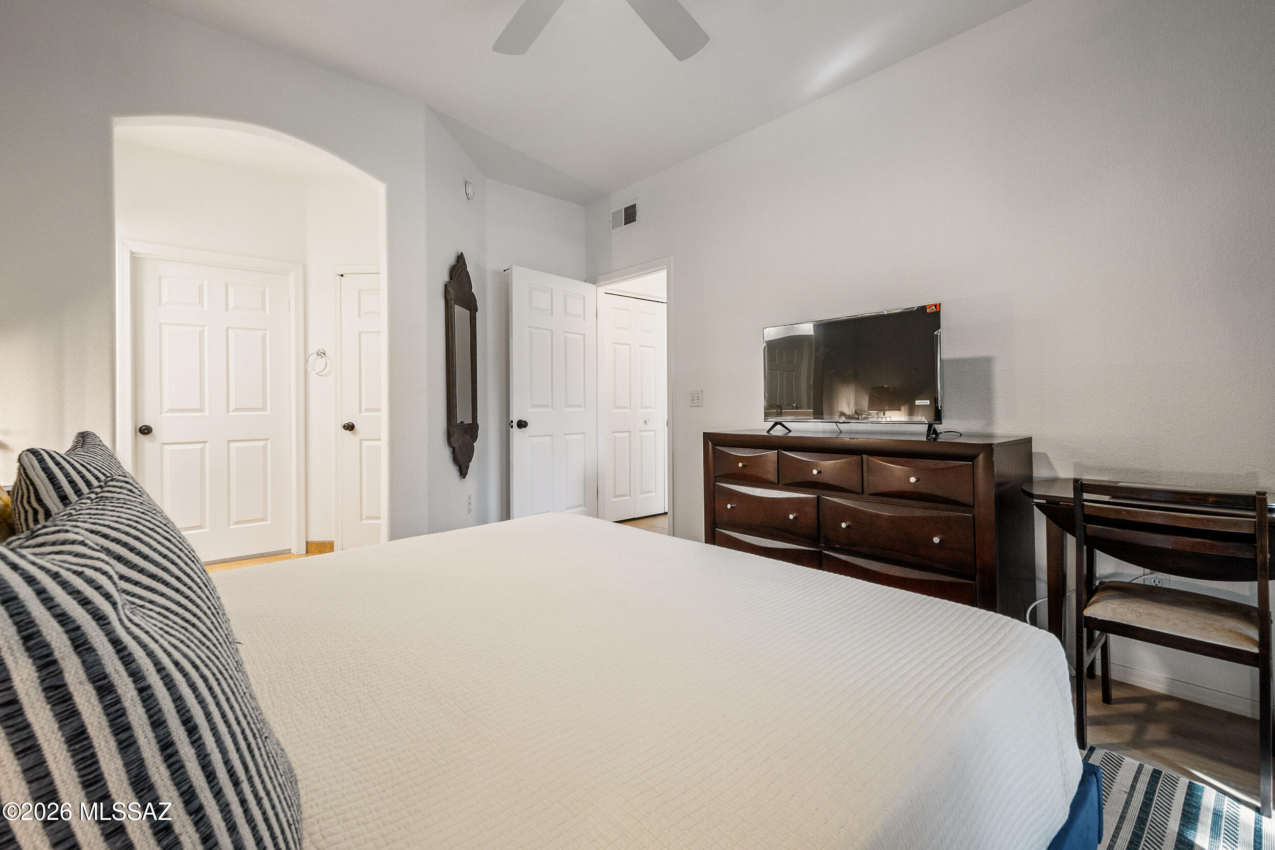 Pinnacle Canyon Condominium - Residential