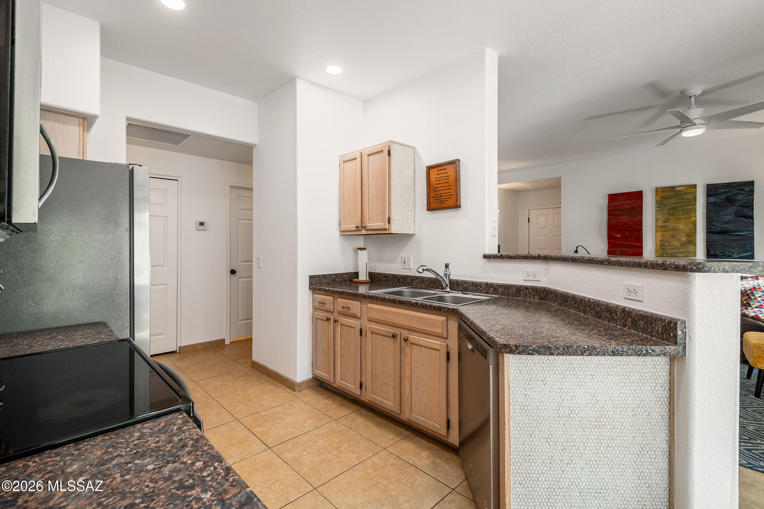 Pinnacle Canyon Condominium - Residential