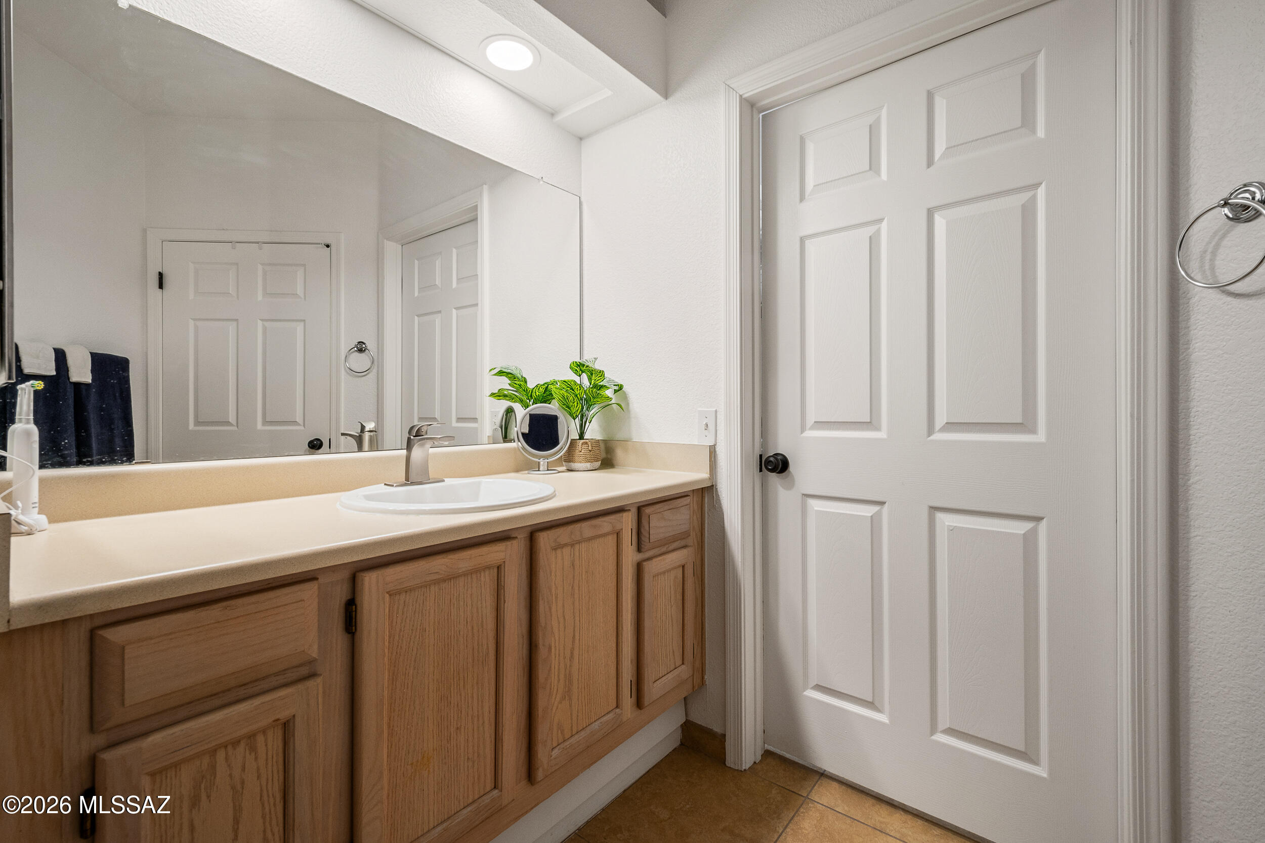 Pinnacle Canyon Condominium - Residential