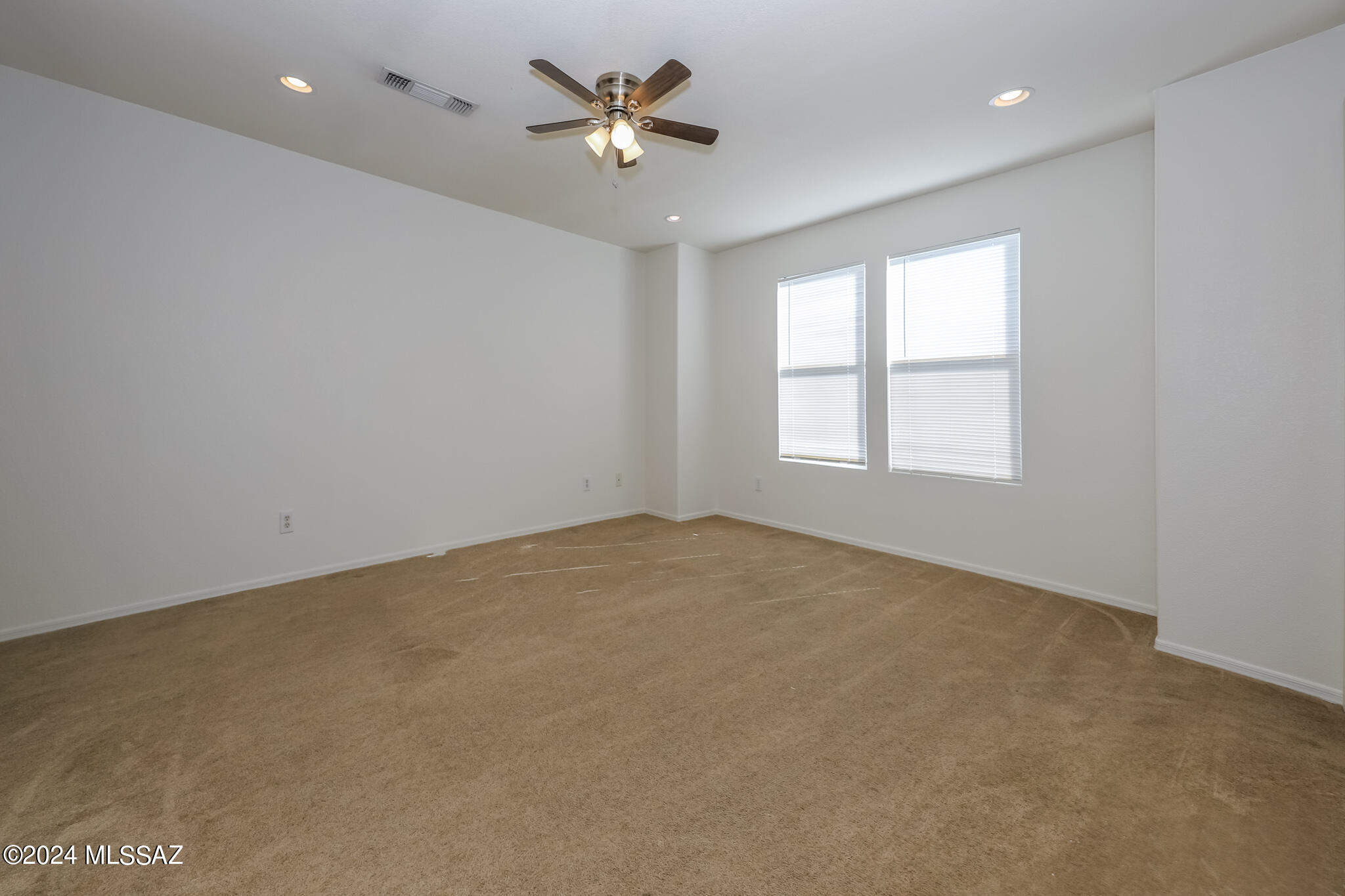Pantano Ridge (1-123) - Residential Lease