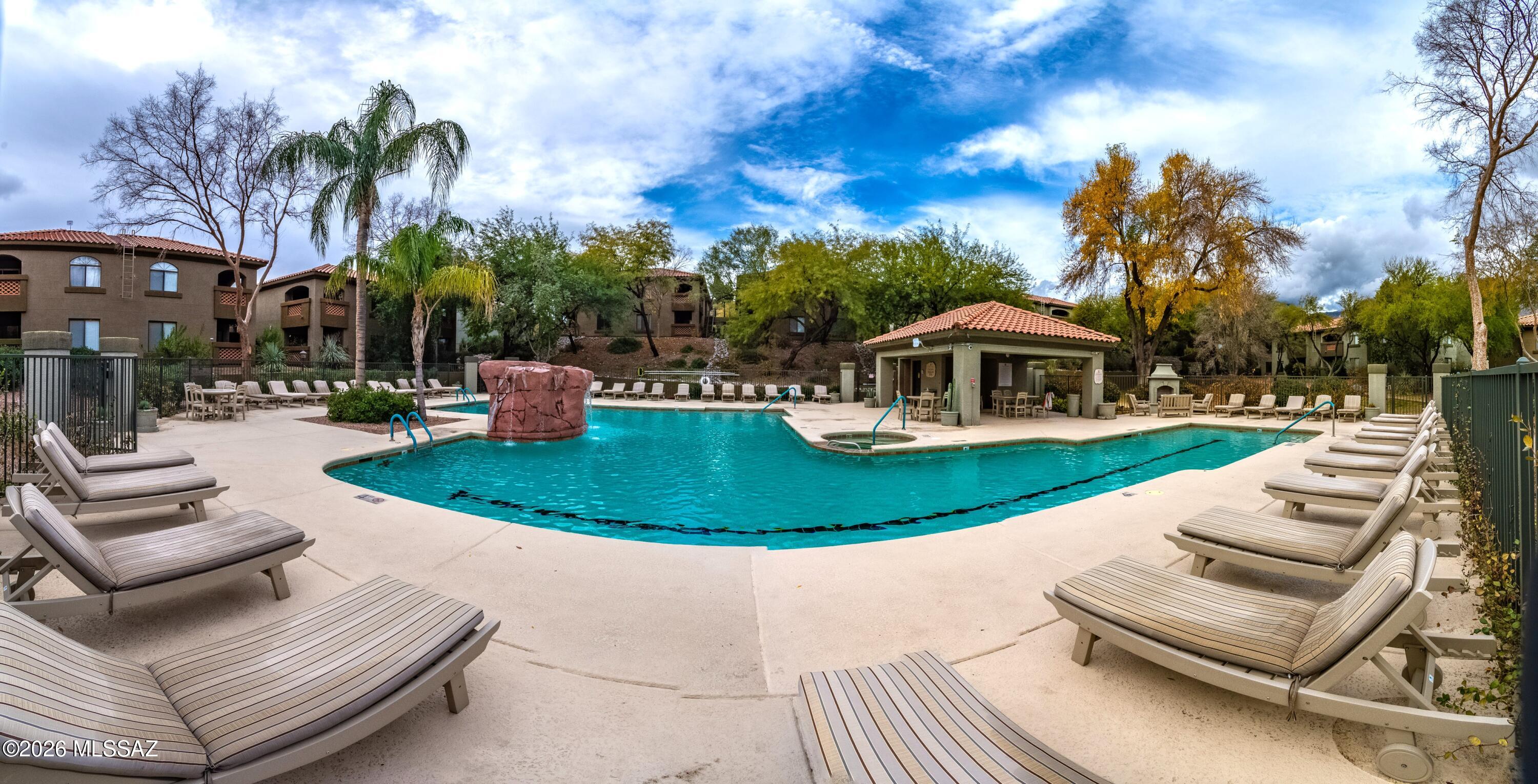 Veranda at Ventana Condominiums - Residential