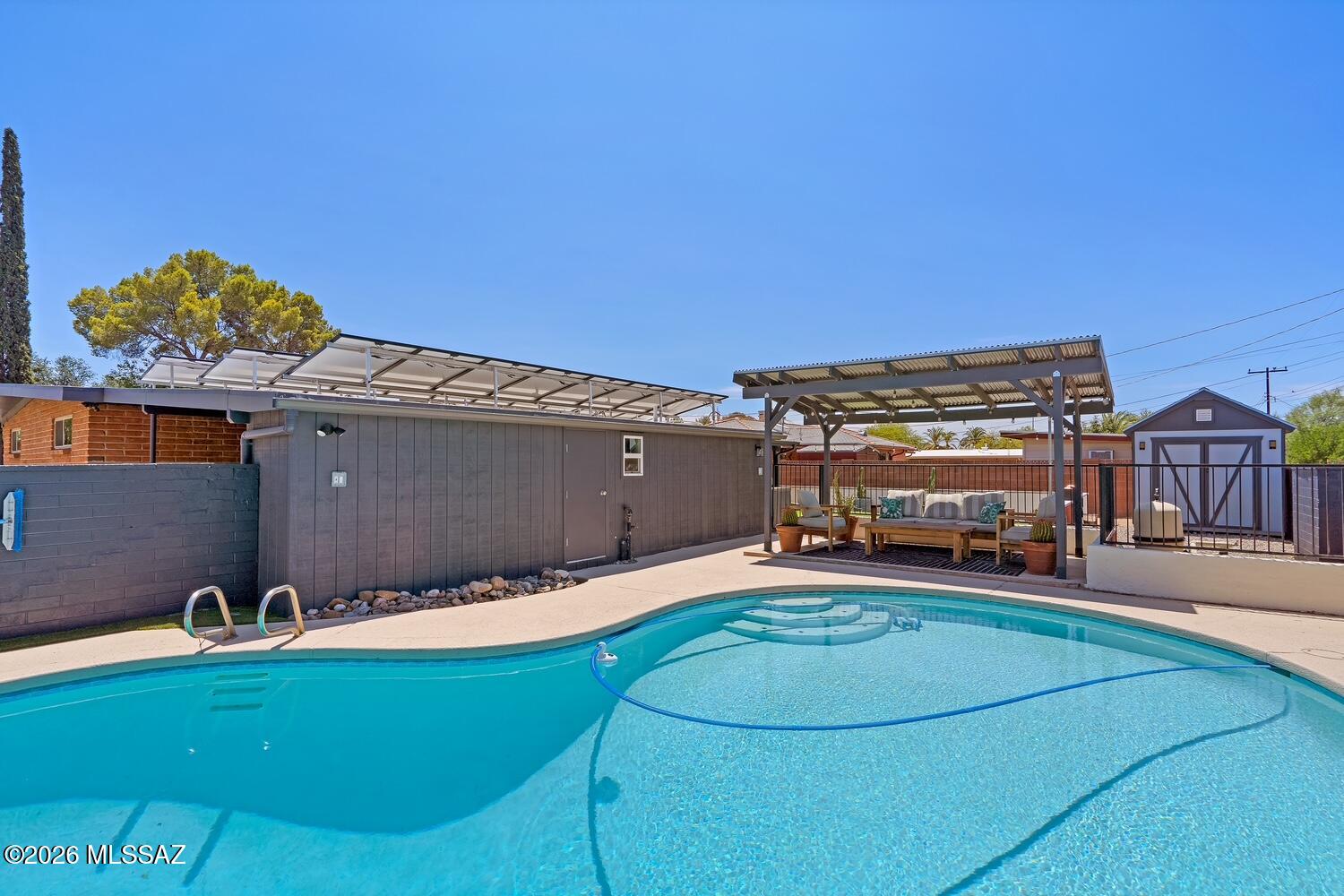 Carlos Terrace - Residential