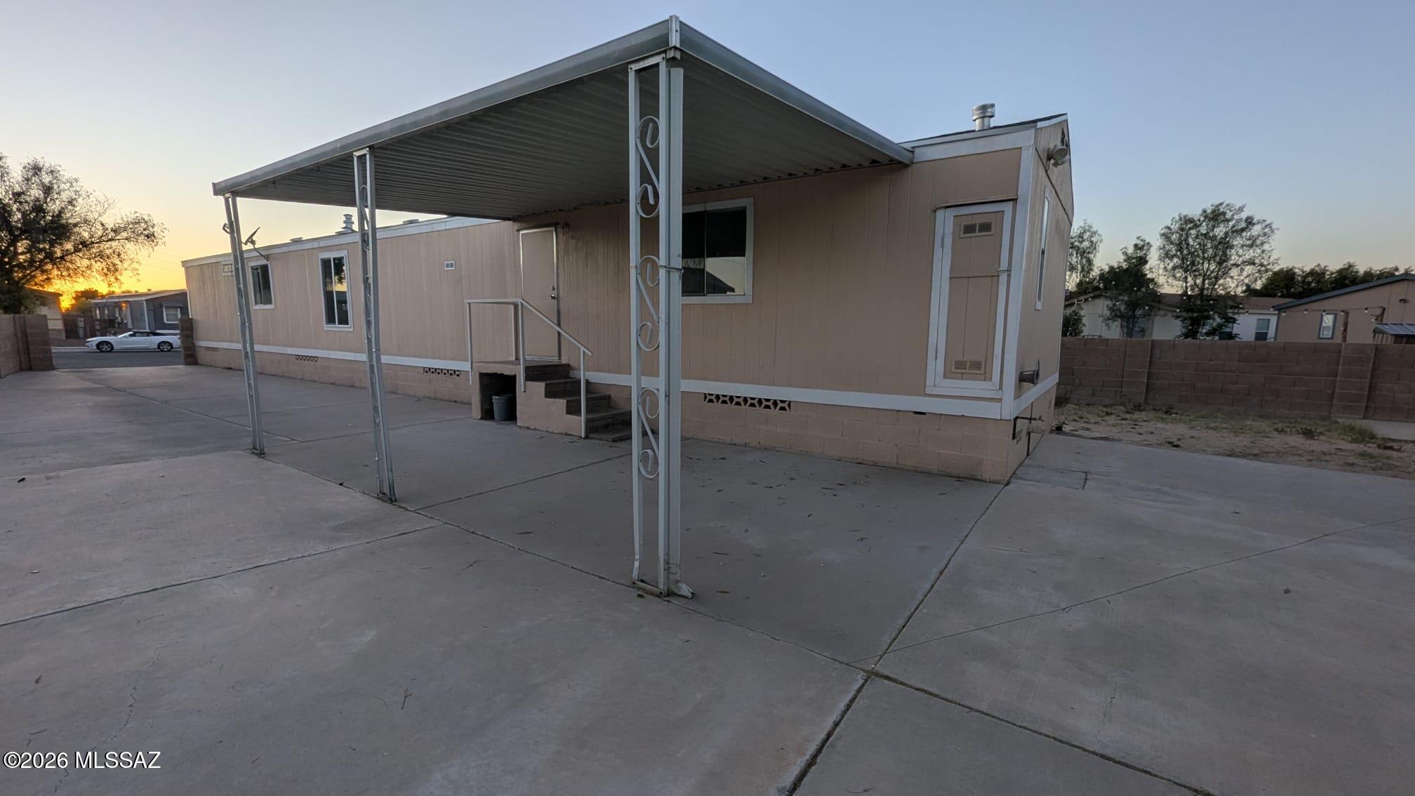 Country Club Terrace (1-108) - Residential