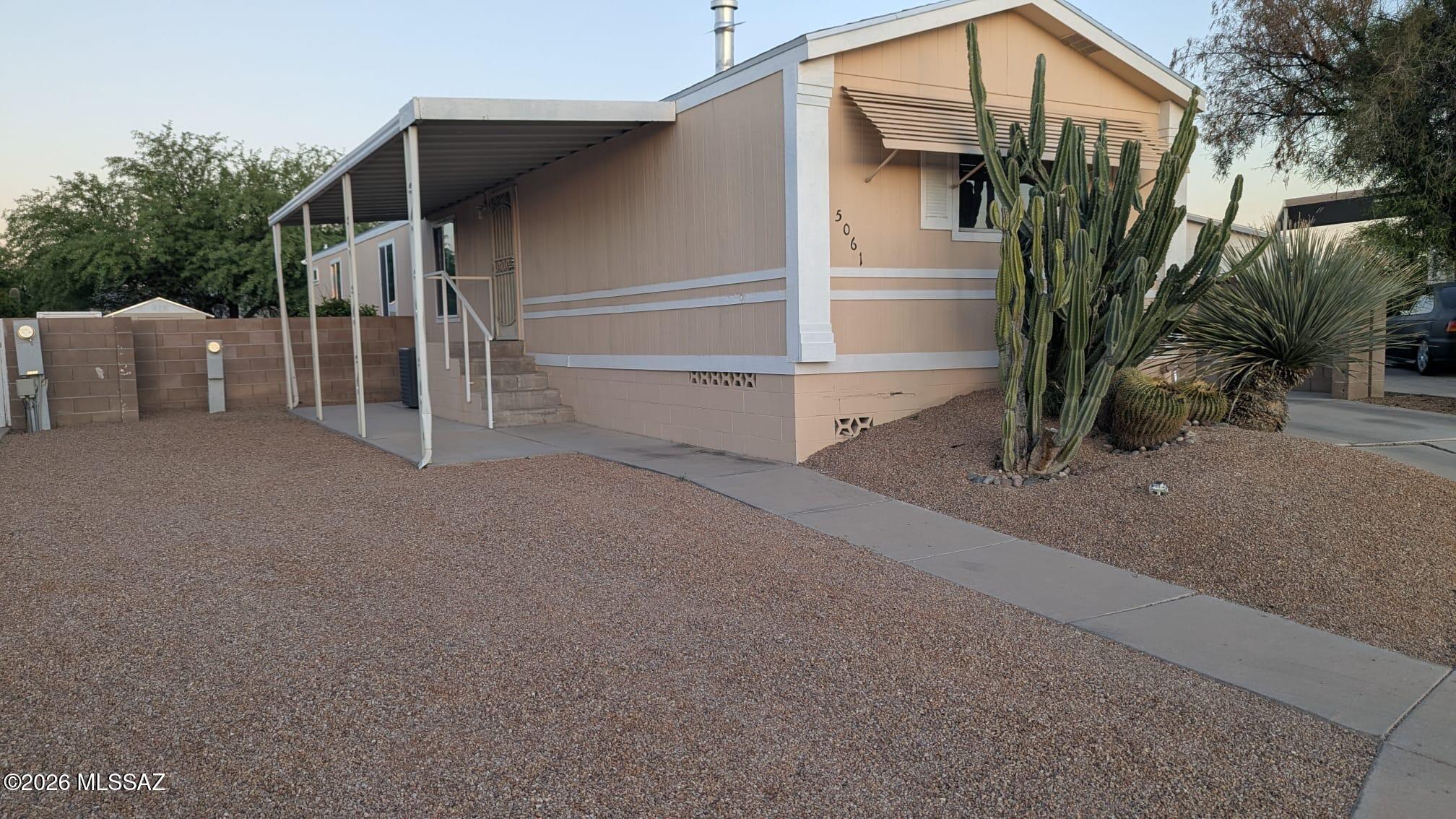 Country Club Terrace (1-108) - Residential
