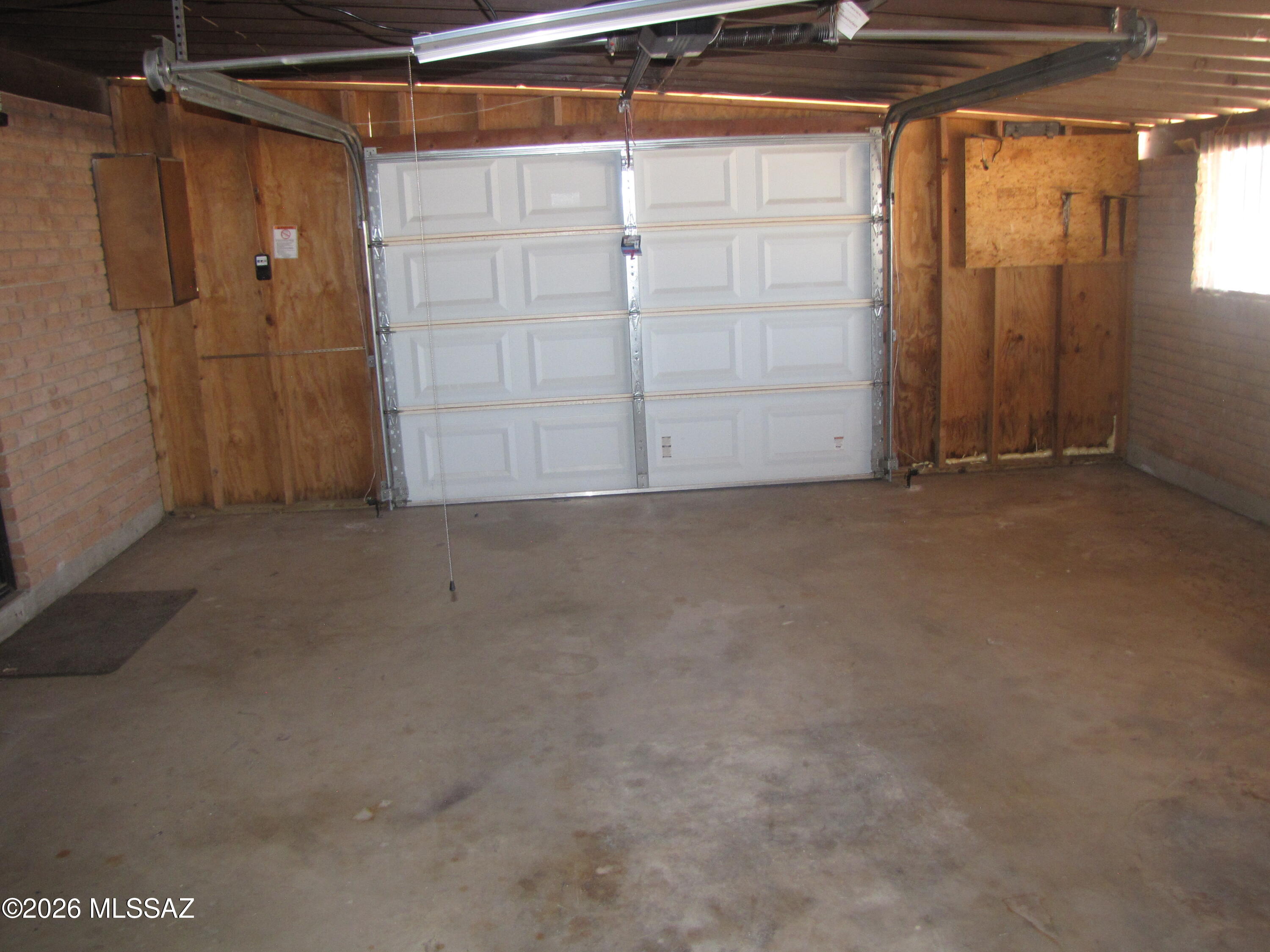 Rolling Hills - Residential Lease