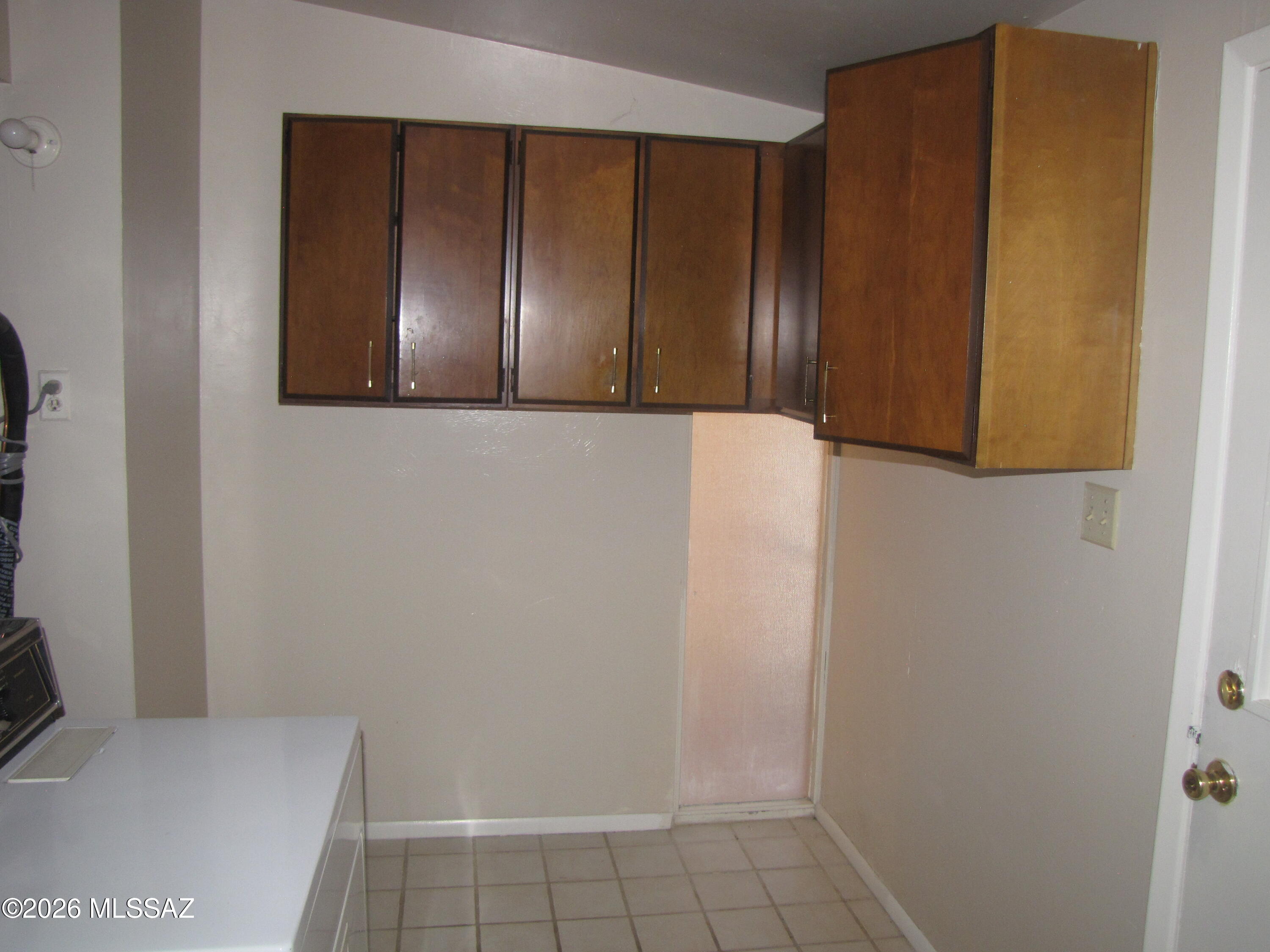 Rolling Hills - Residential Lease