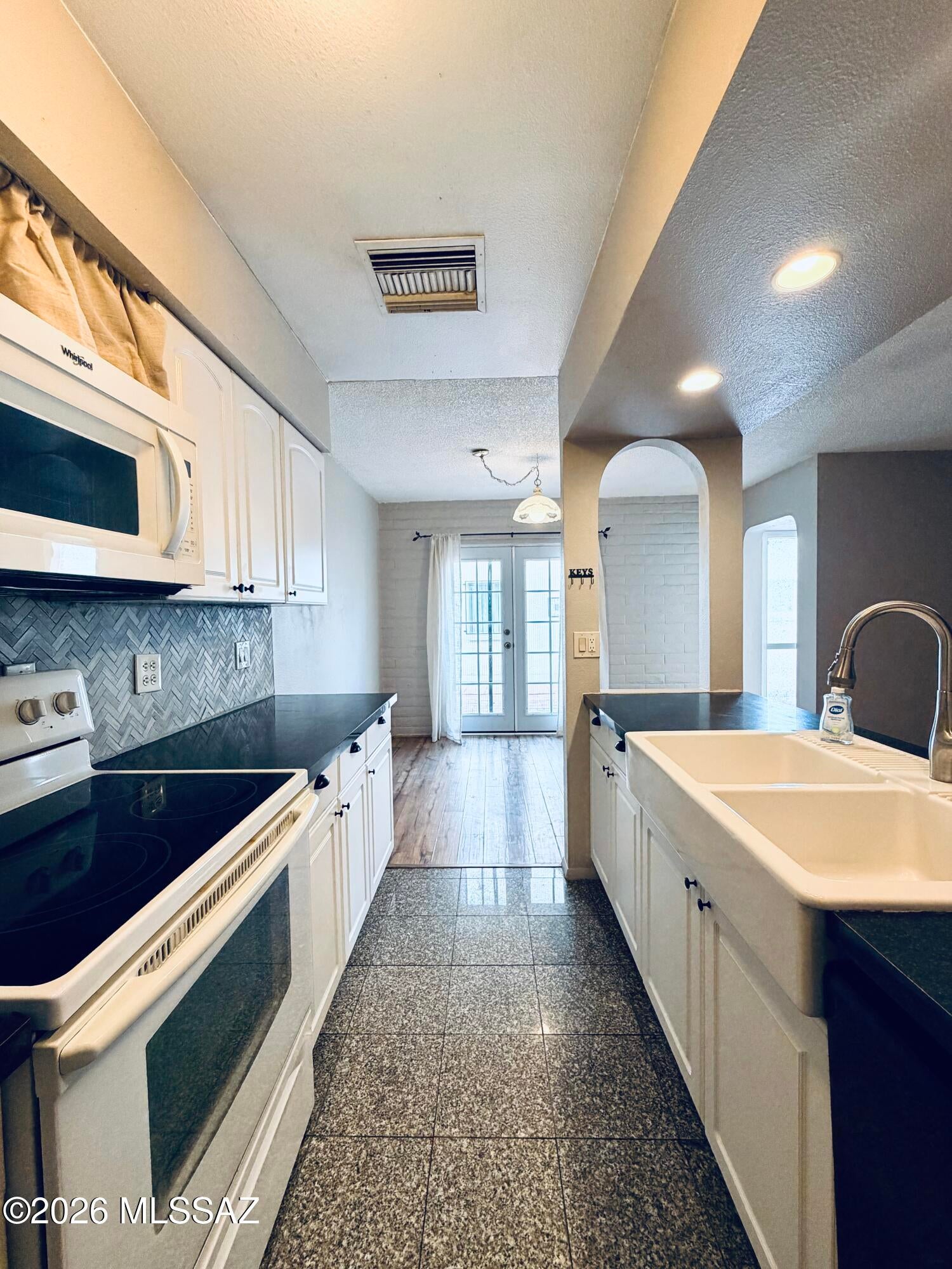 Monte Catalina Estates (1-10) - Residential Lease