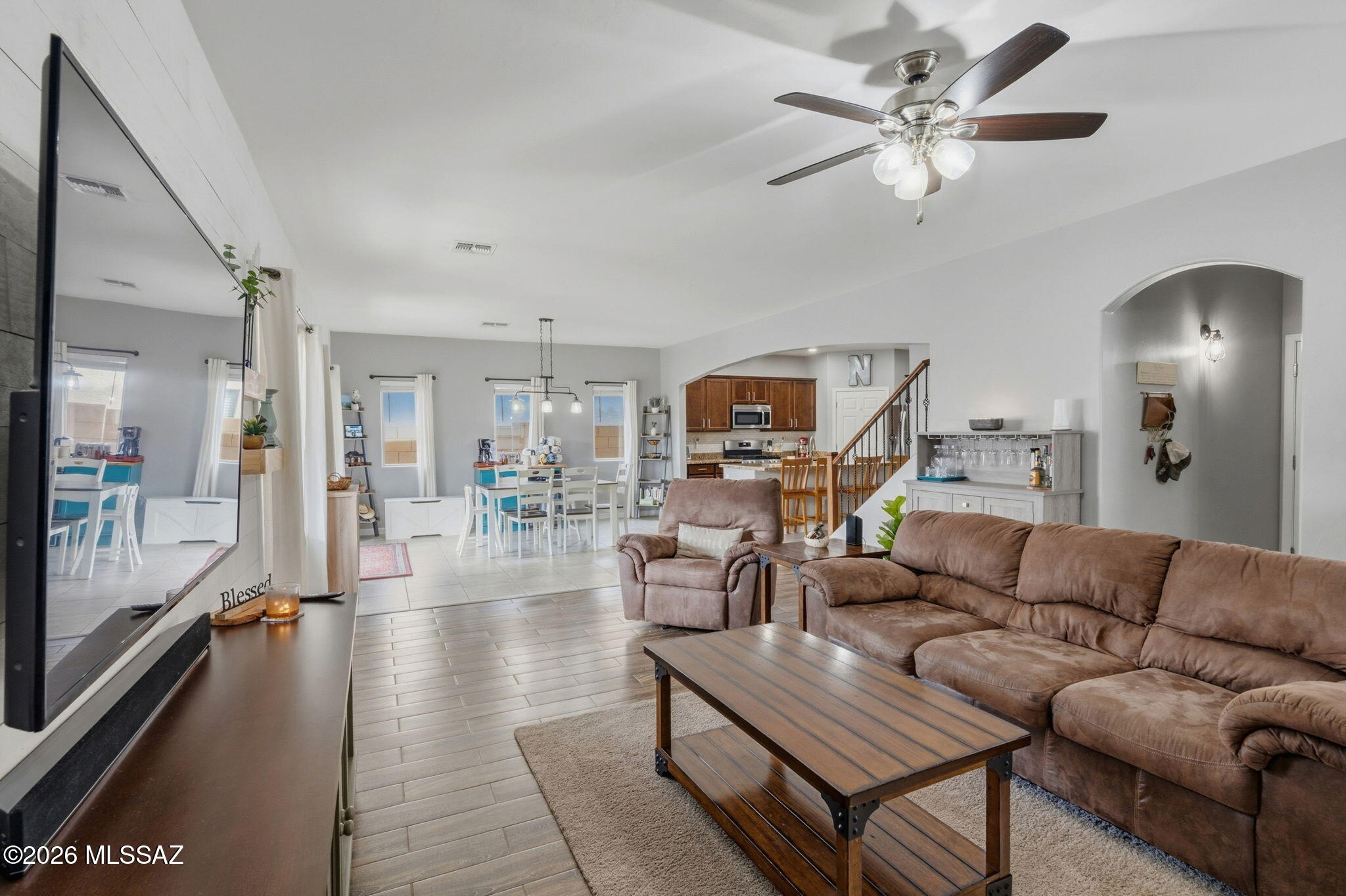 Vista Del Lago Norte SQ20140780198 - Residential