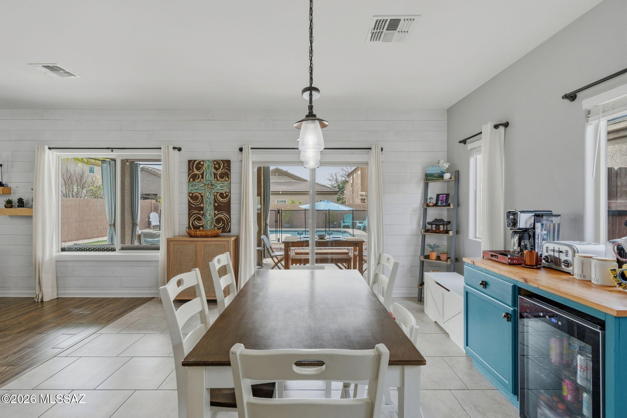 Vista Del Lago Norte SQ20140780198 - Residential