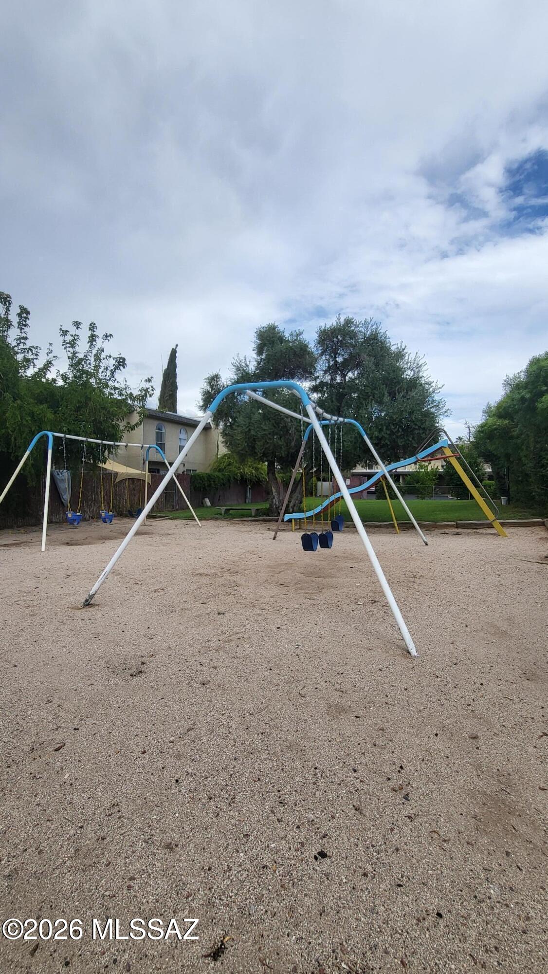 Valle Cereza (1-59) - Residential