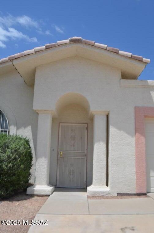 Spacious split floor plan has vaulted ceilings with a Great Room.  Master Suite has a Garden Tub ++. Entire house is filled with upgrades.  Kitchen Island, Granite tops, ceiling fans, ceramic tile.  Large laundry room. Huge closets, appliances stay.  Covered rear patio with Security Wrought Iron protection. Mature low care landscaping, drip system, walled for privacy.  2 car garage w/electric door opener & storage.  Den/Bonus room/office/4th bedroom option.  Window coverings stay.