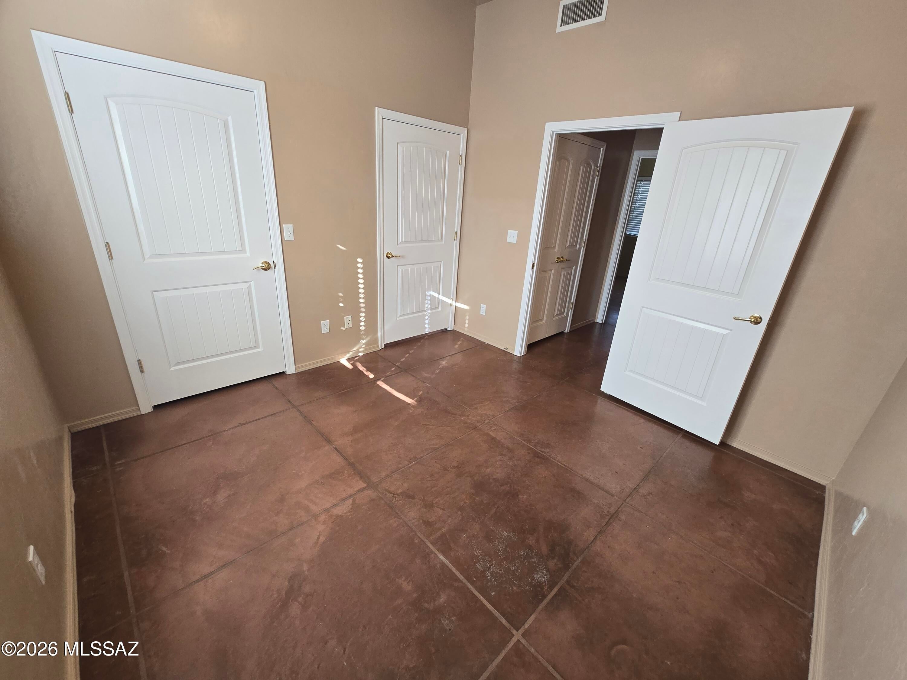 2601 E. Prince Rd. (1-20) - Residential Lease