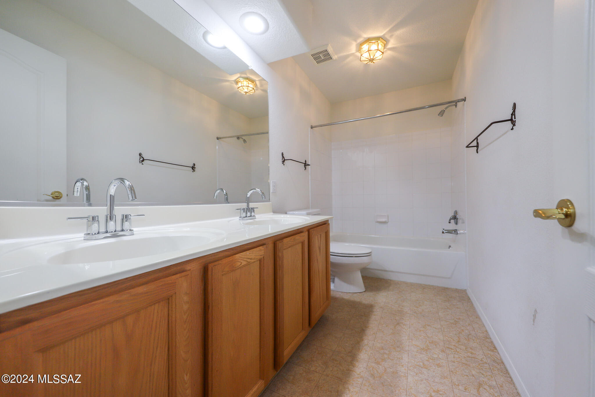 Harrison Pointe Phase I (1-72) - Residential Lease