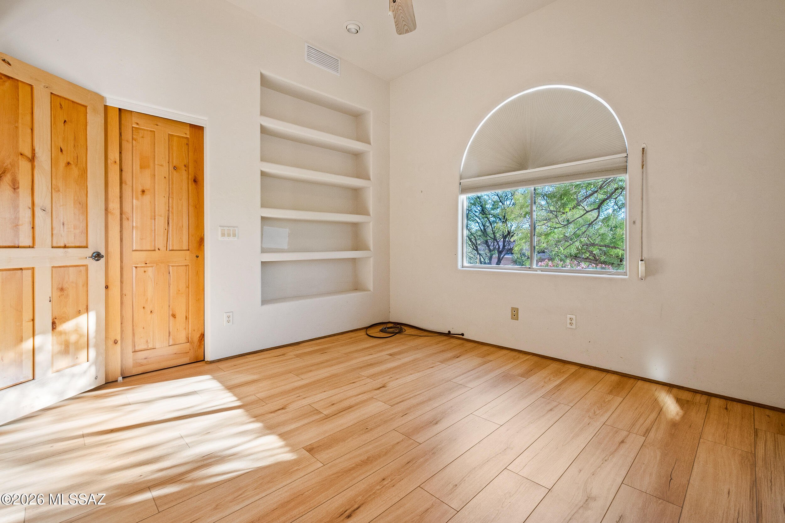 Alta Vista (1-98) - Residential Lease