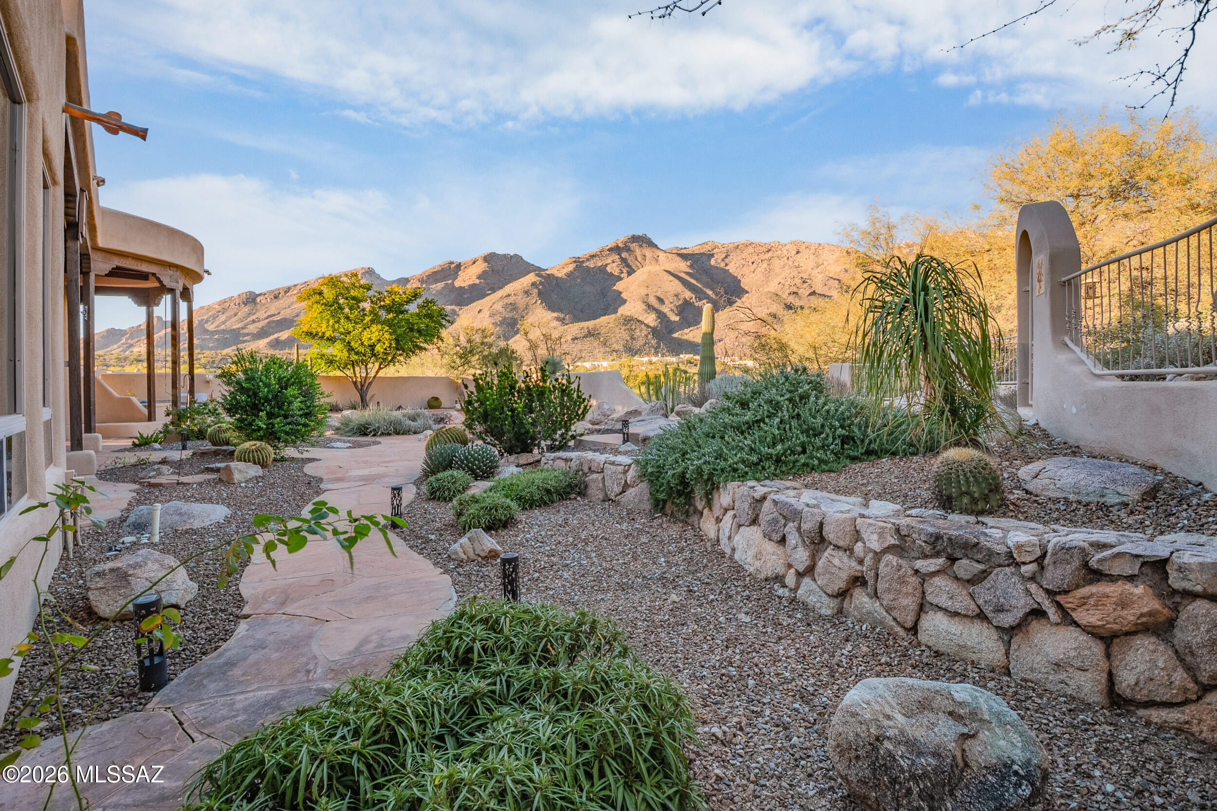 Alta Vista (1-98) - Residential Lease