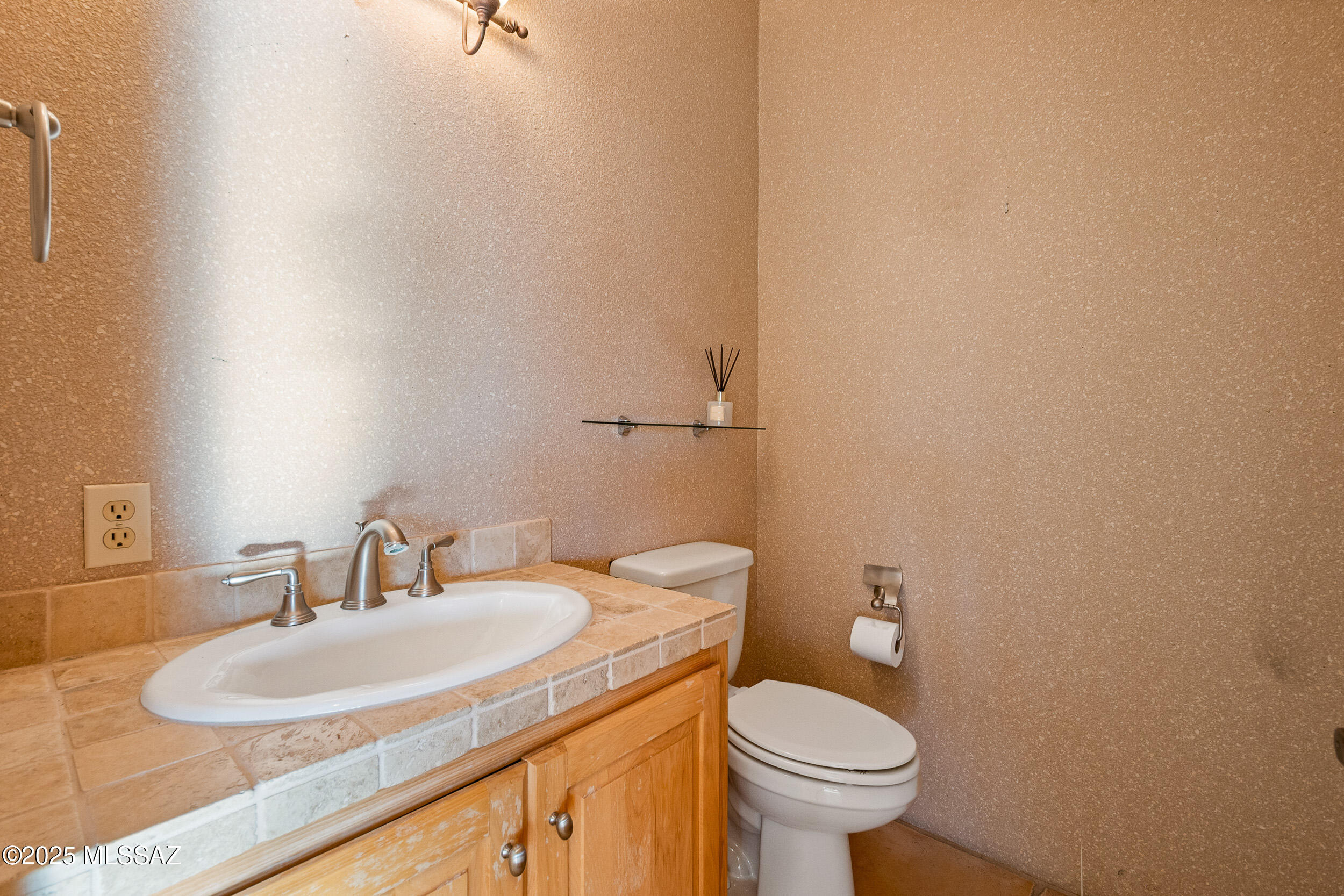 Alta Vista (1-98) - Residential Lease