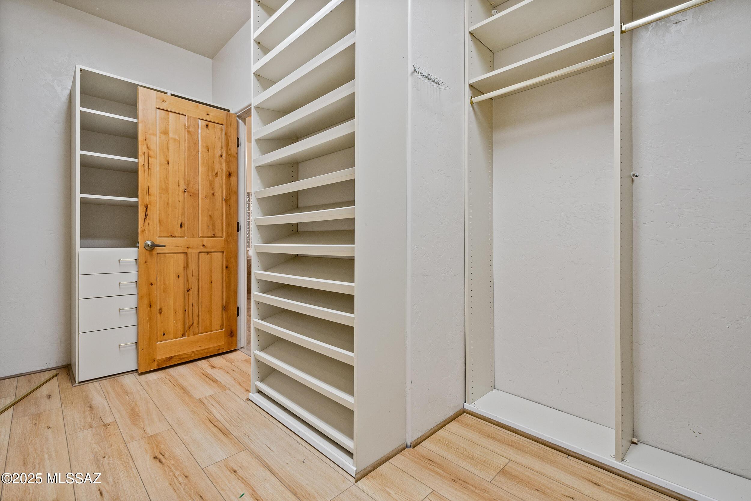 Alta Vista (1-98) - Residential Lease