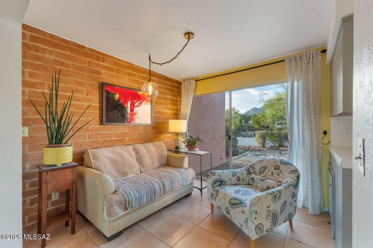 Santa Catalina Estates NO. 4 (1-180) - Residential