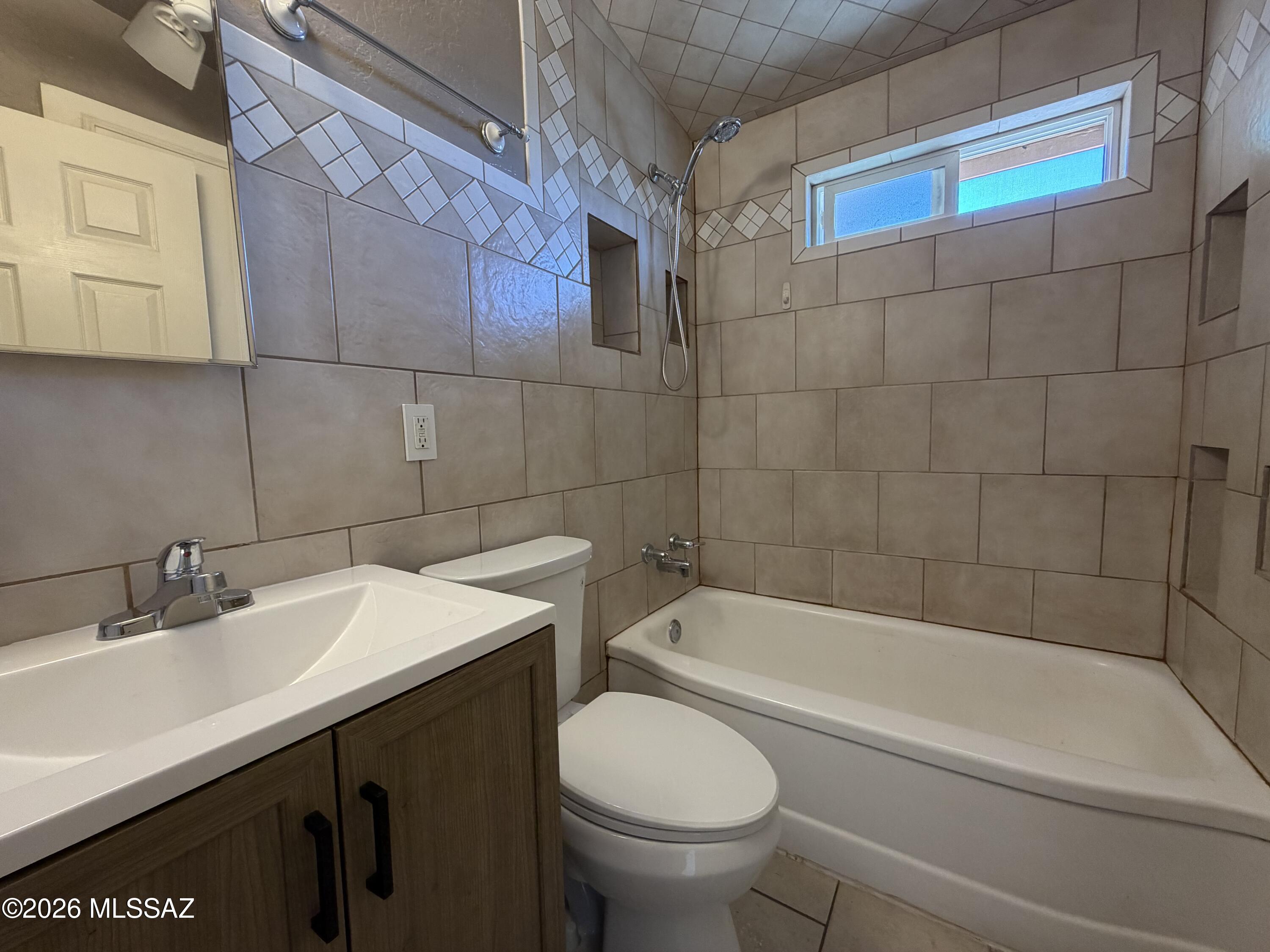 Pueblo Gardens - Residential Lease