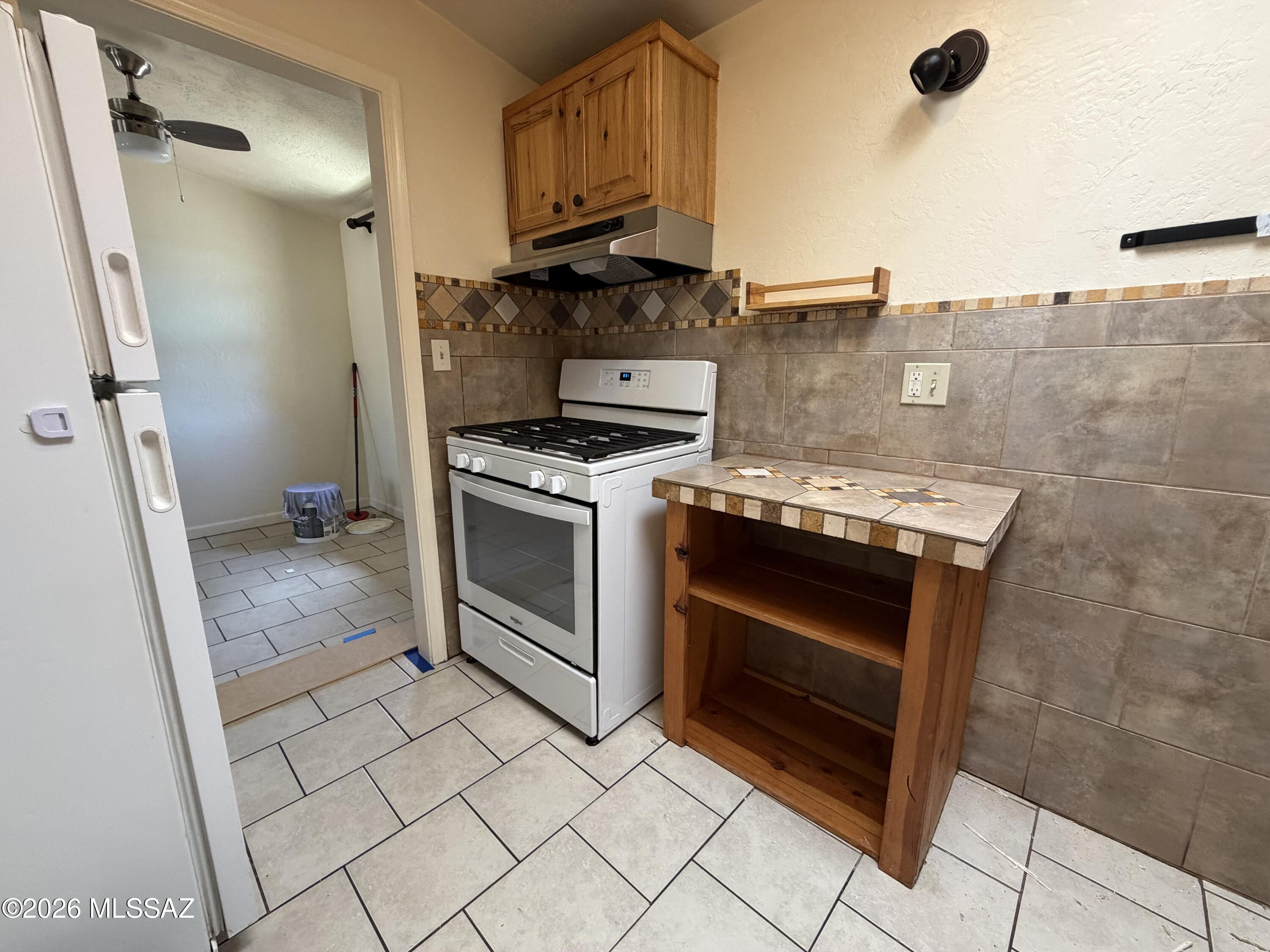 Pueblo Gardens - Residential Lease