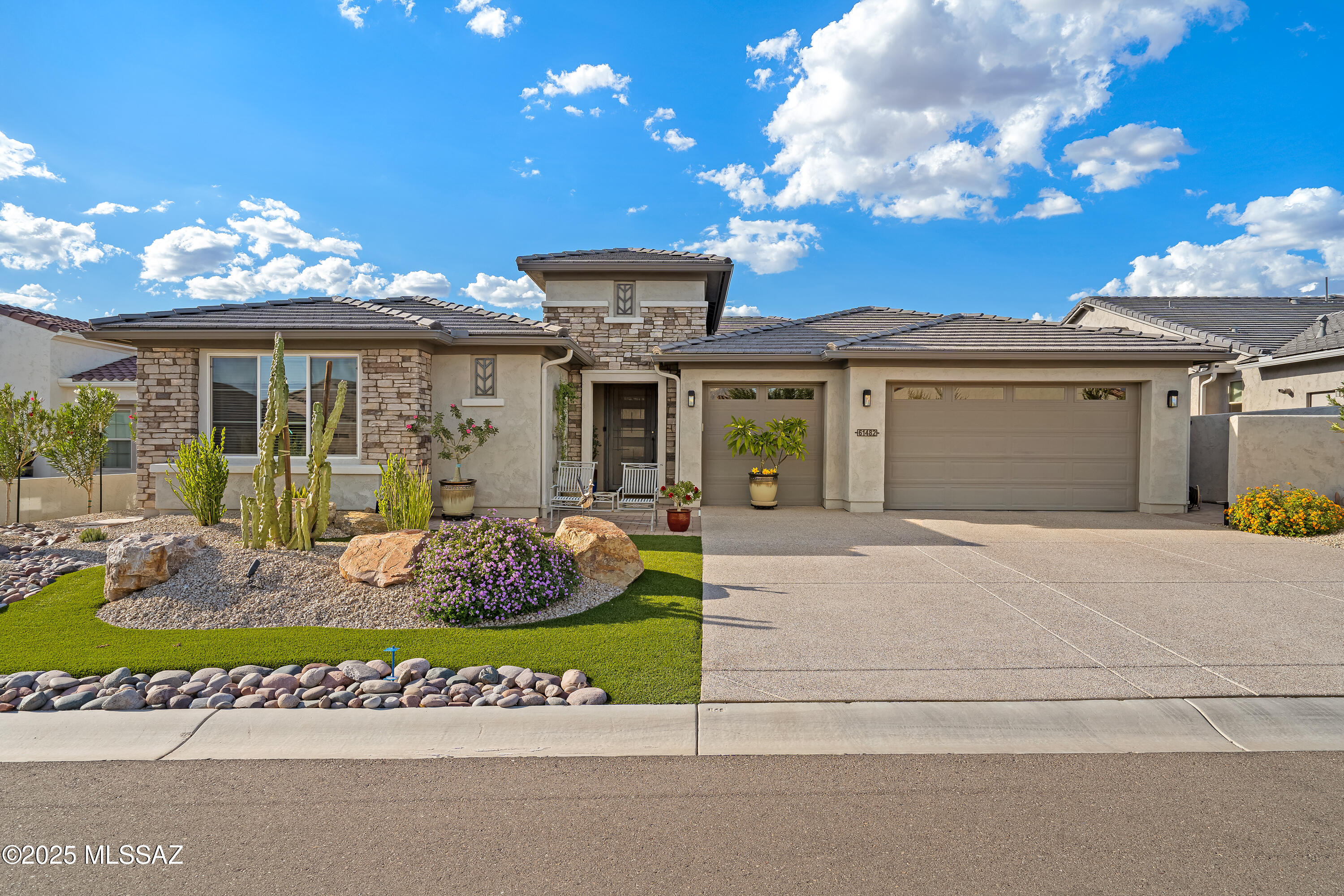 Stunning Solstice Model with Private Pool in SaddleBrooke Ranch!