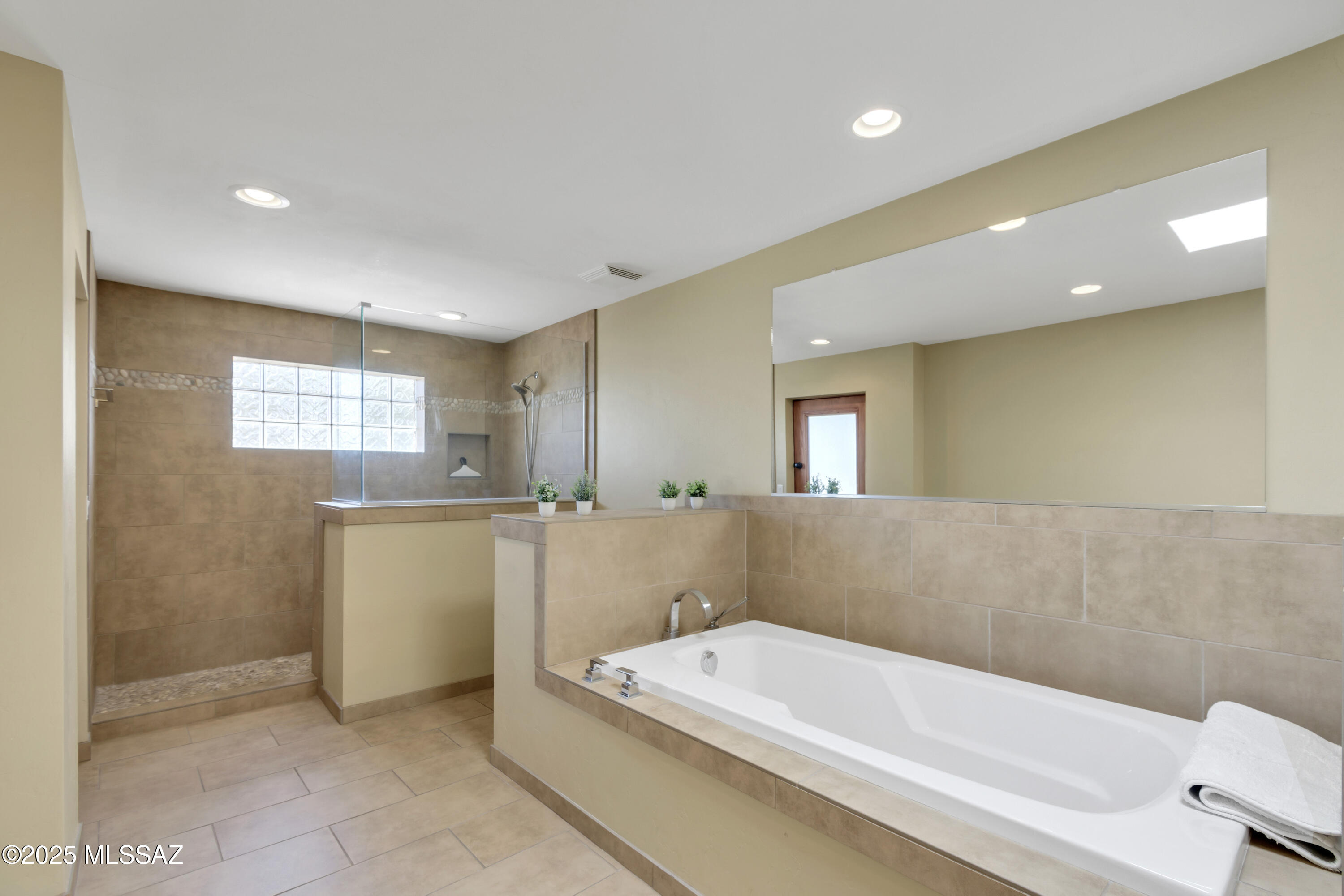 Catalina Foothills Estates NO. 7 (250-314) - Residential