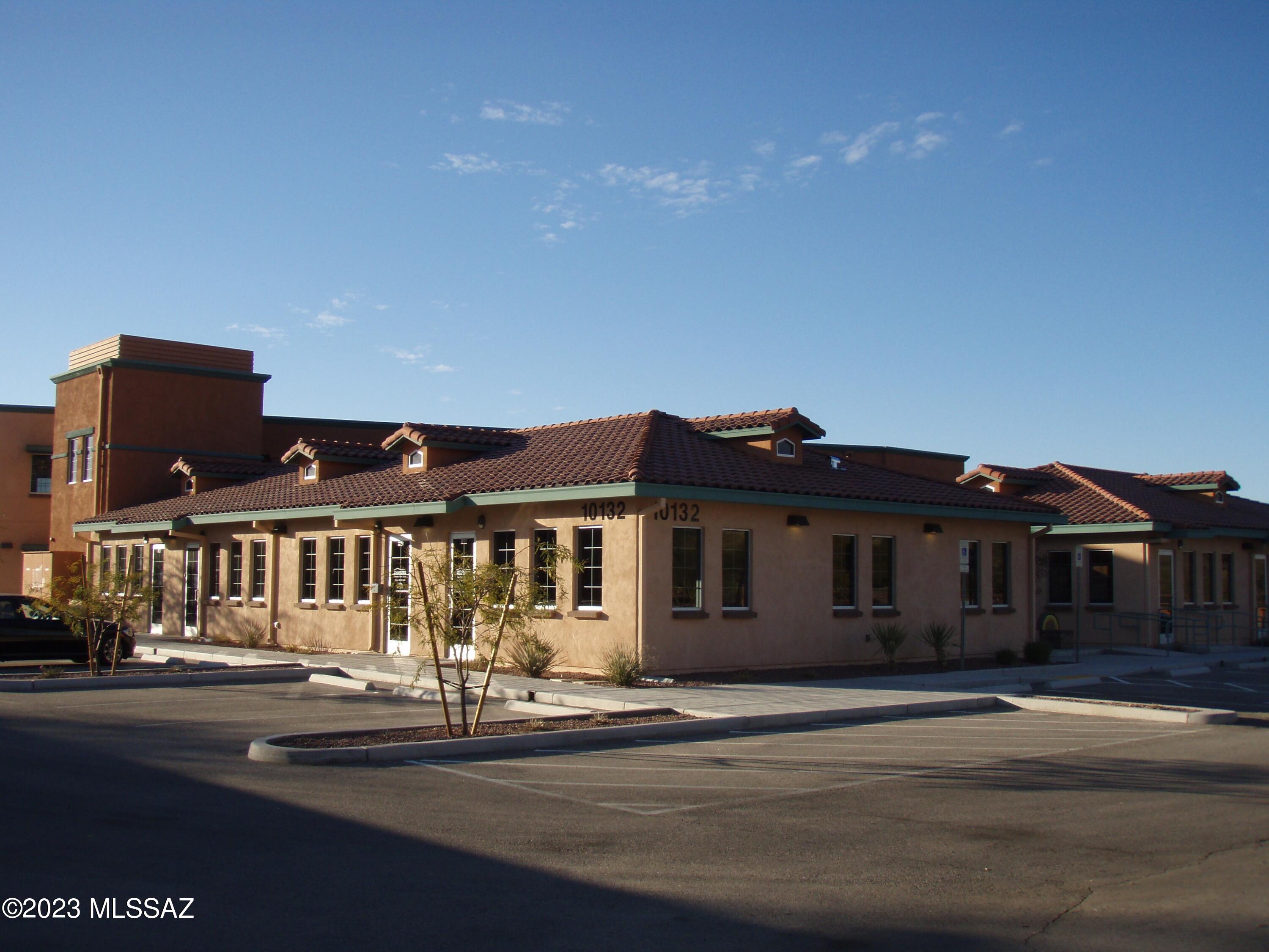 800 square foot Suite available at San Jose Plaza in Oro Valley. Ready to move in; Great floor plan (see Documents) includes Reception area, 2 offices, break area and restroom. End Unit - tons of windows.

See Video