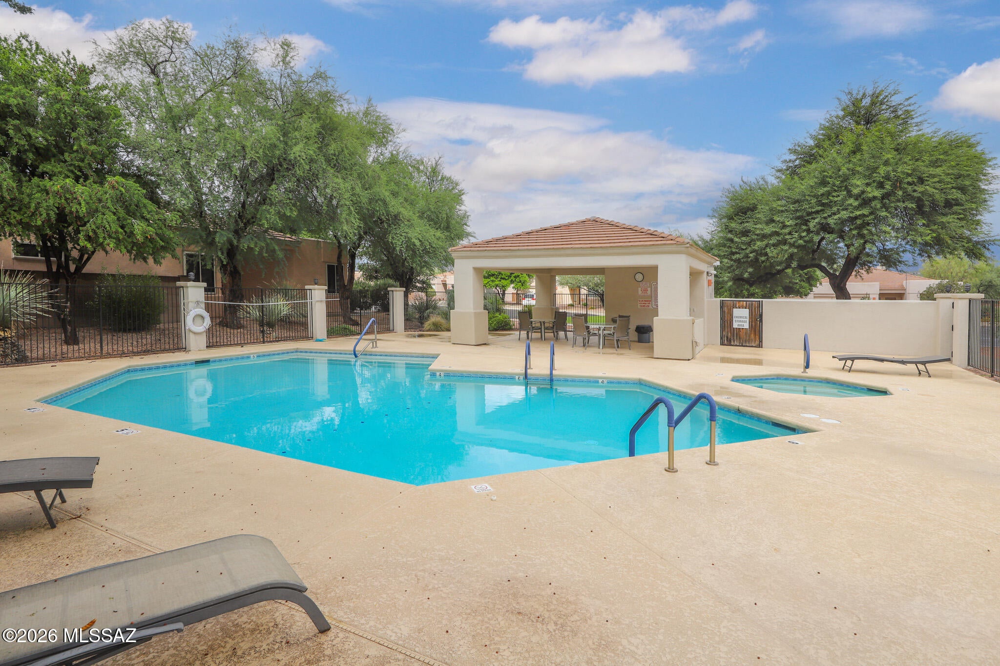 Rancho Esperero (1-343) - Residential Lease
