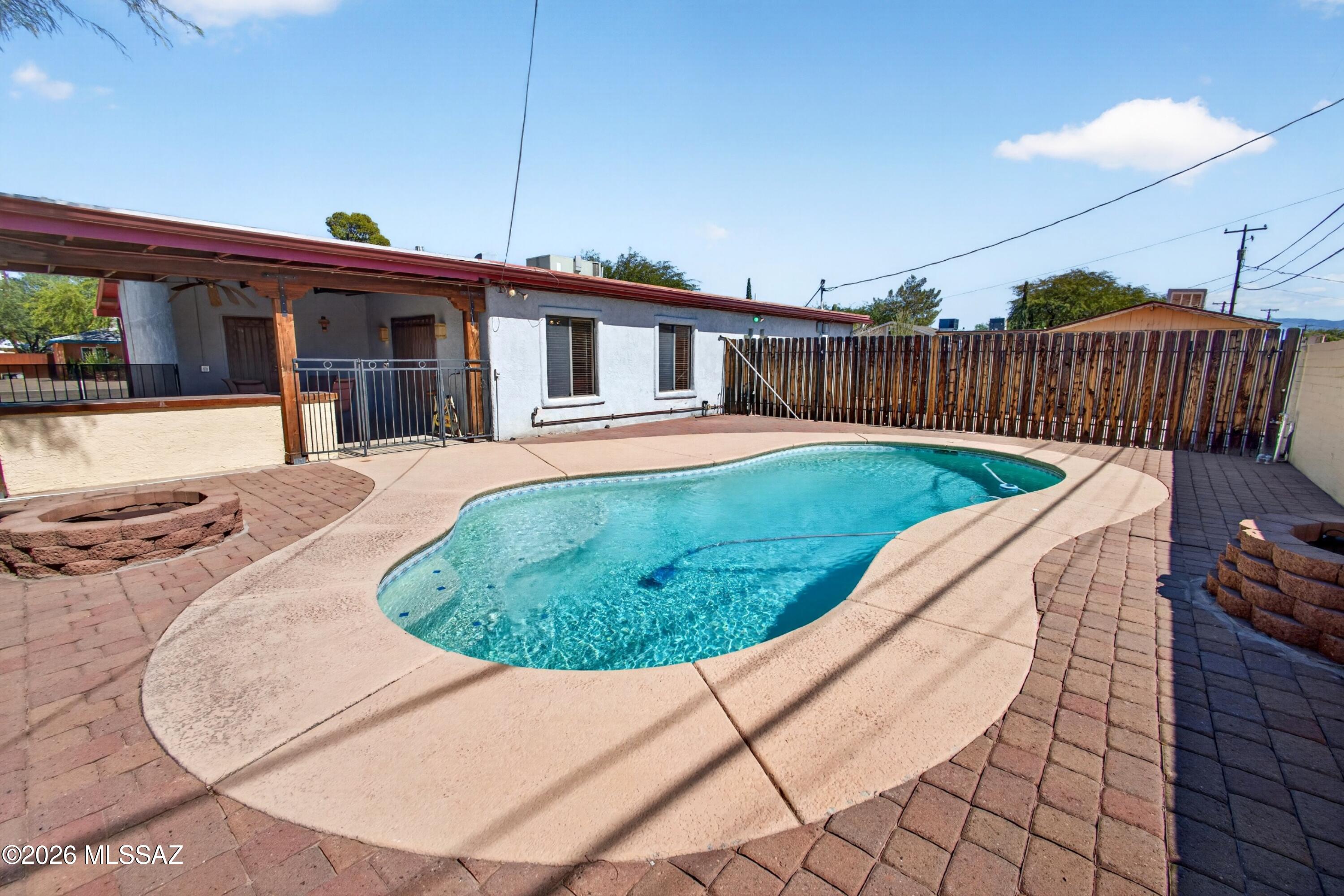 Del Monte Village - Residential
