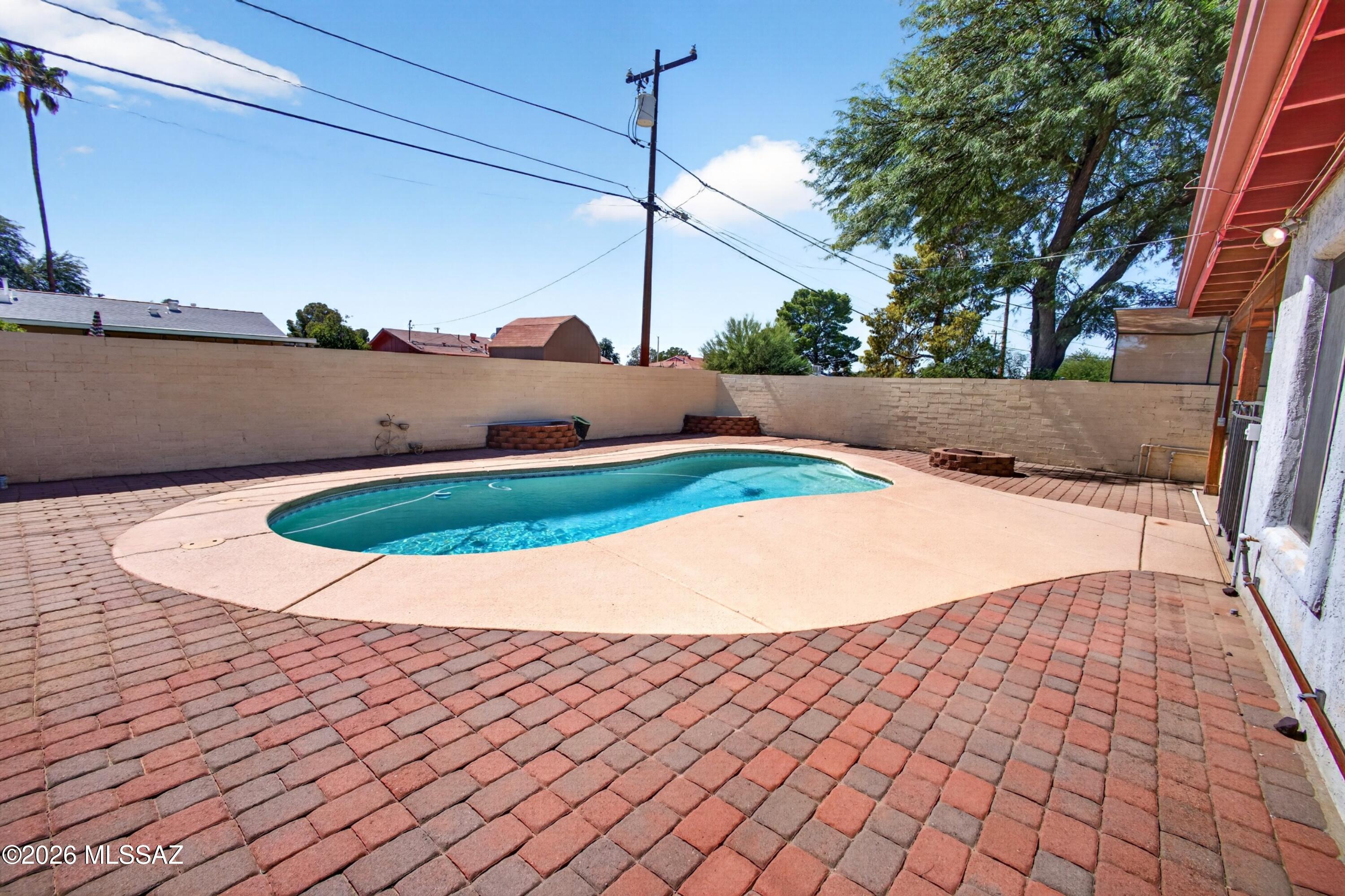 Del Monte Village - Residential