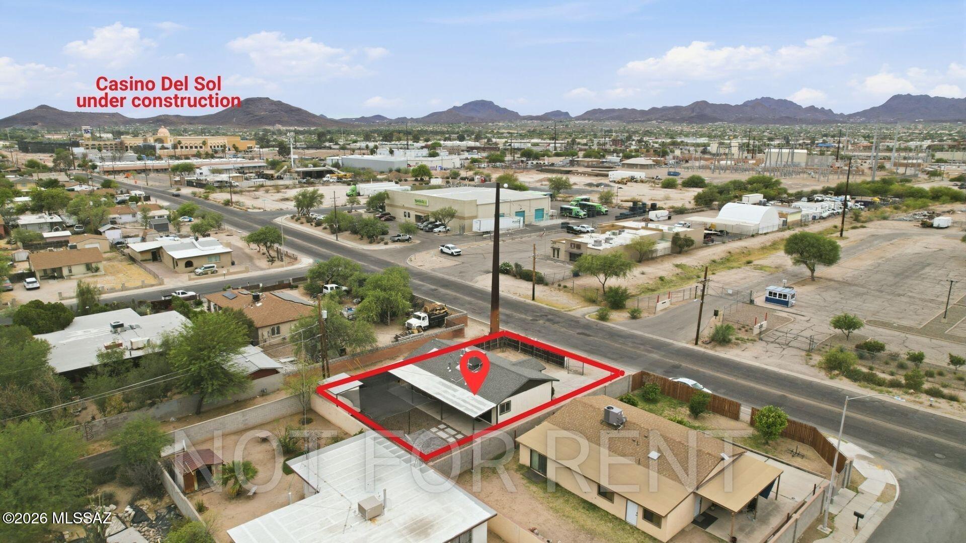 Miracle Mile Manor - Residential