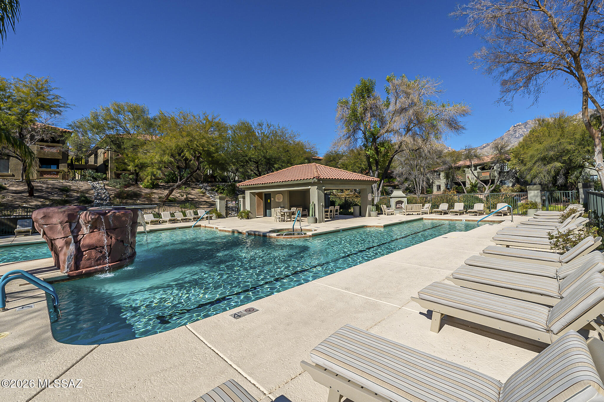 Veranda at Ventana Condominiums - Residential