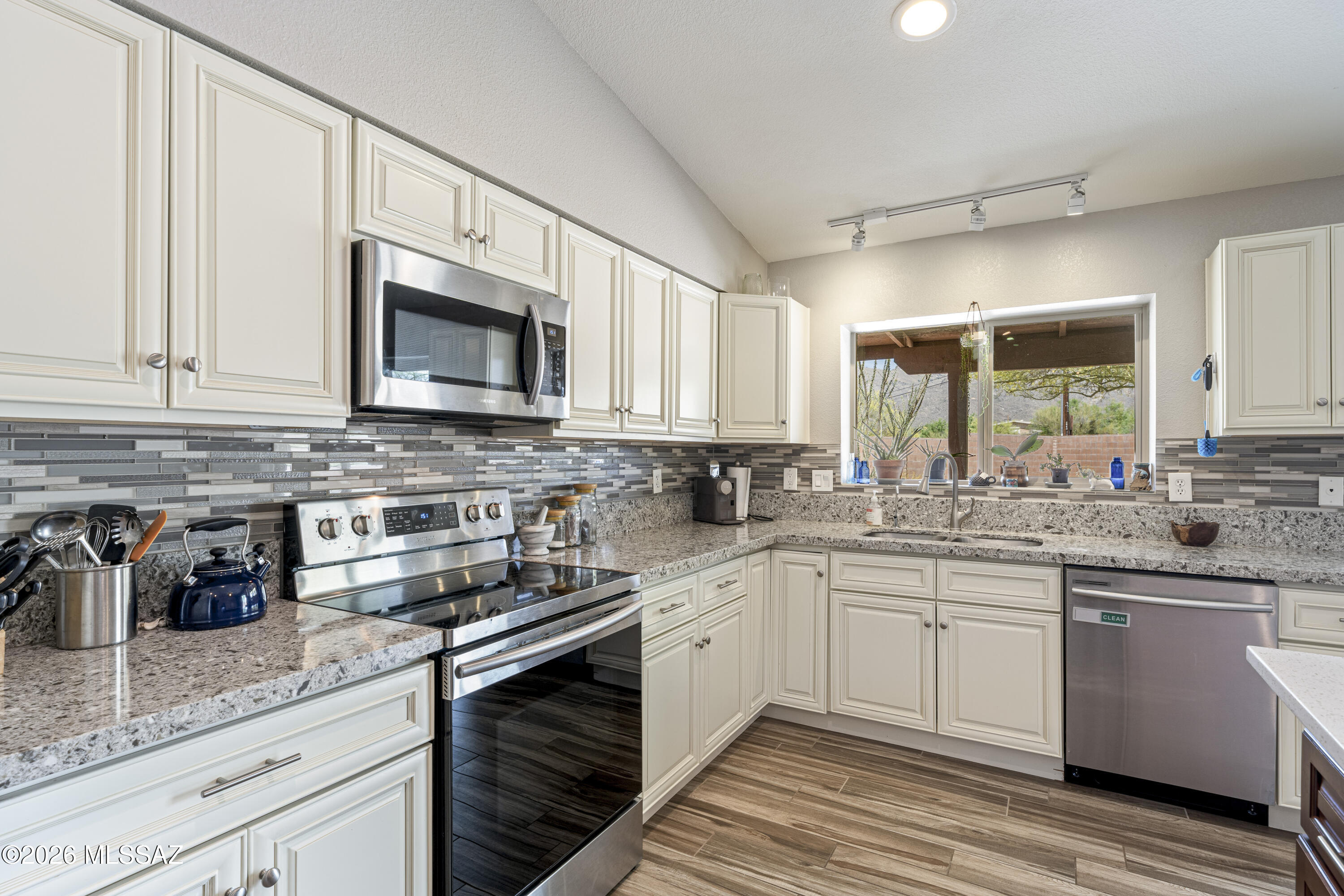 Santa Catalina Estates - Residential
