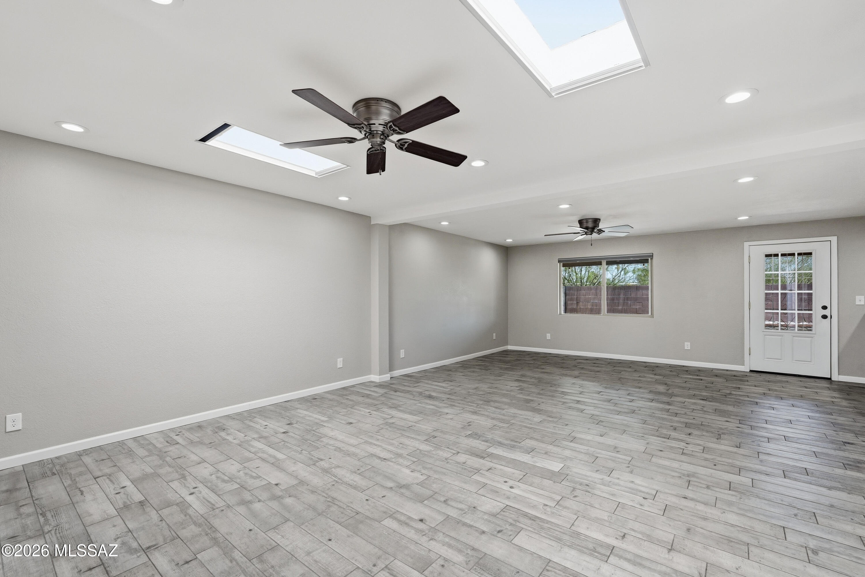North Point Terrace (1-255) - Residential Lease