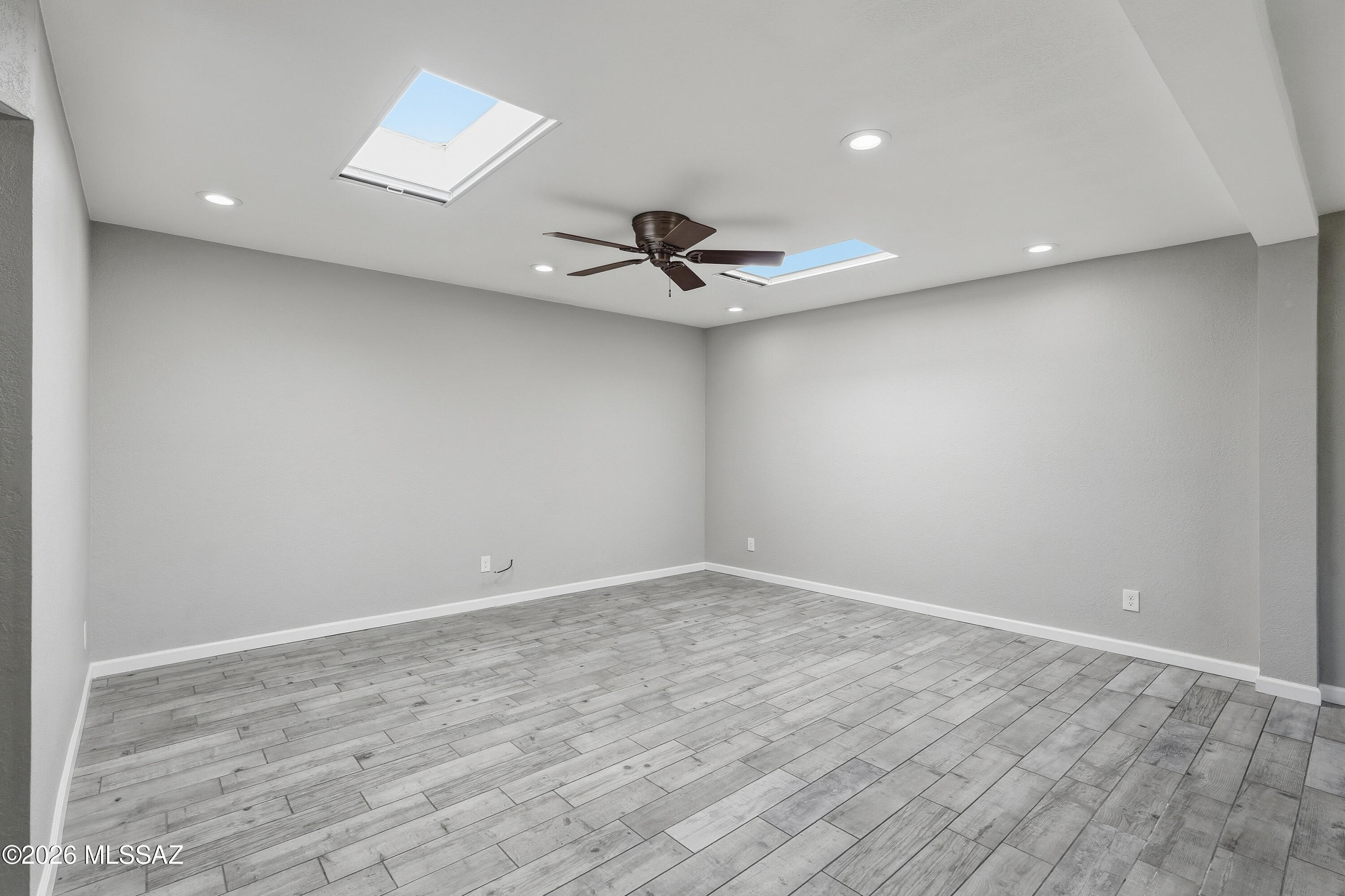 North Point Terrace (1-255) - Residential Lease