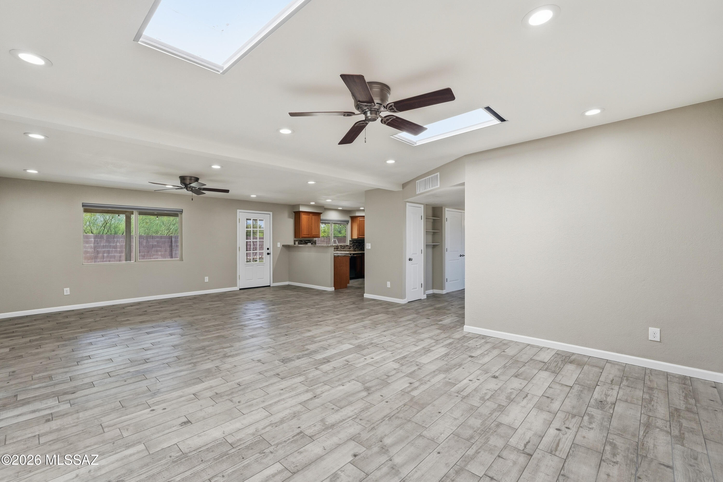 North Point Terrace (1-255) - Residential Lease