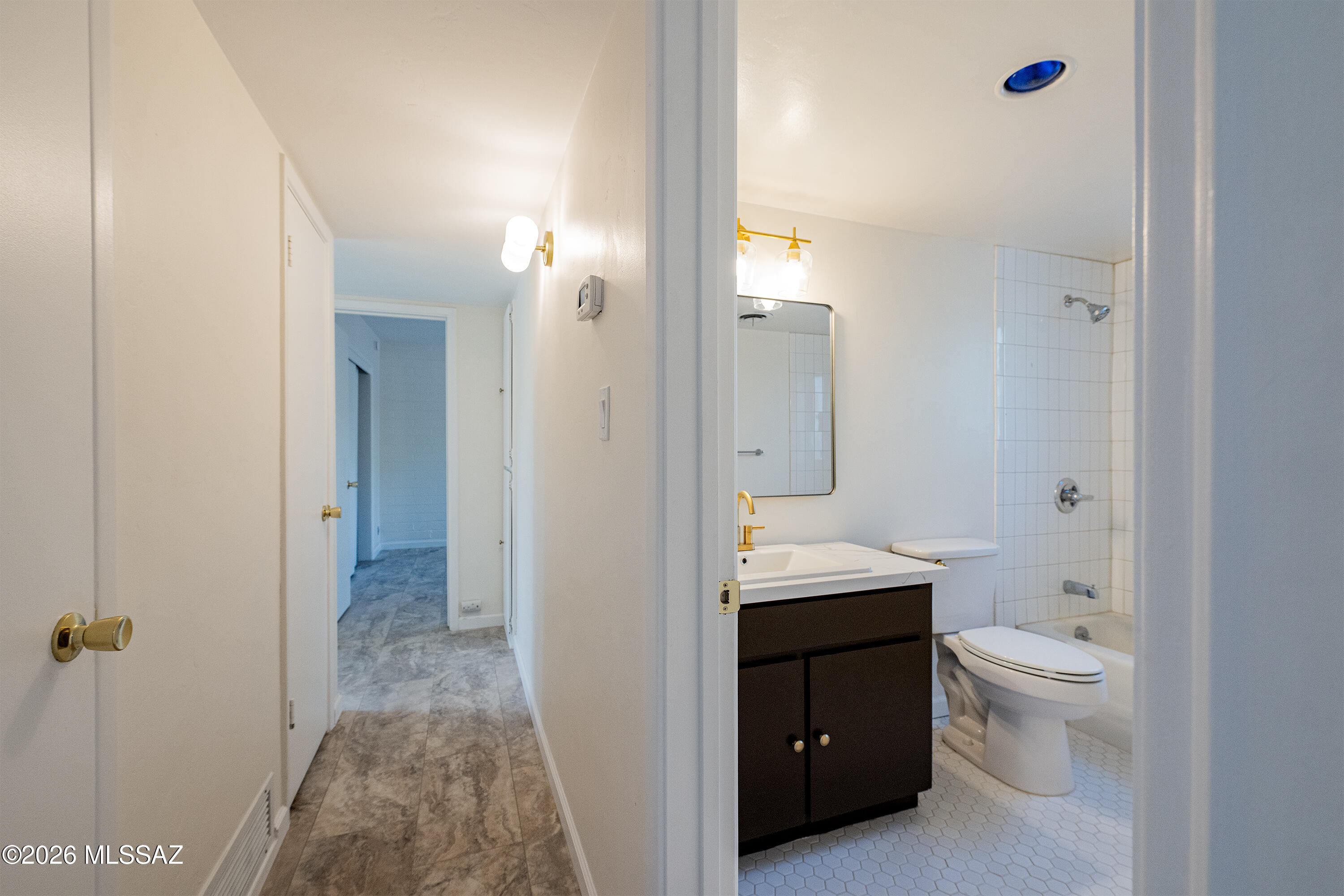 Oracle North Condominiums - Residential