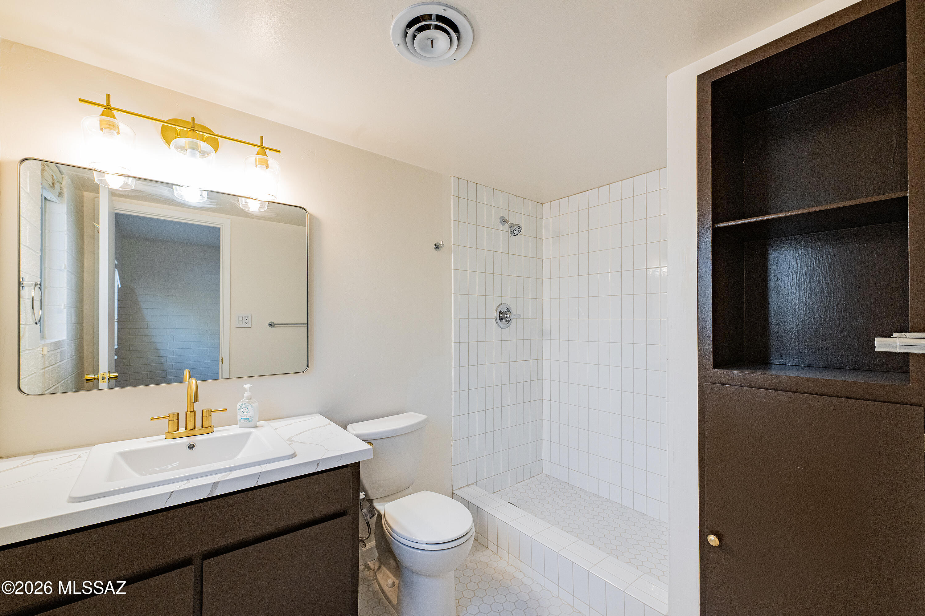 Oracle North Condominiums - Residential