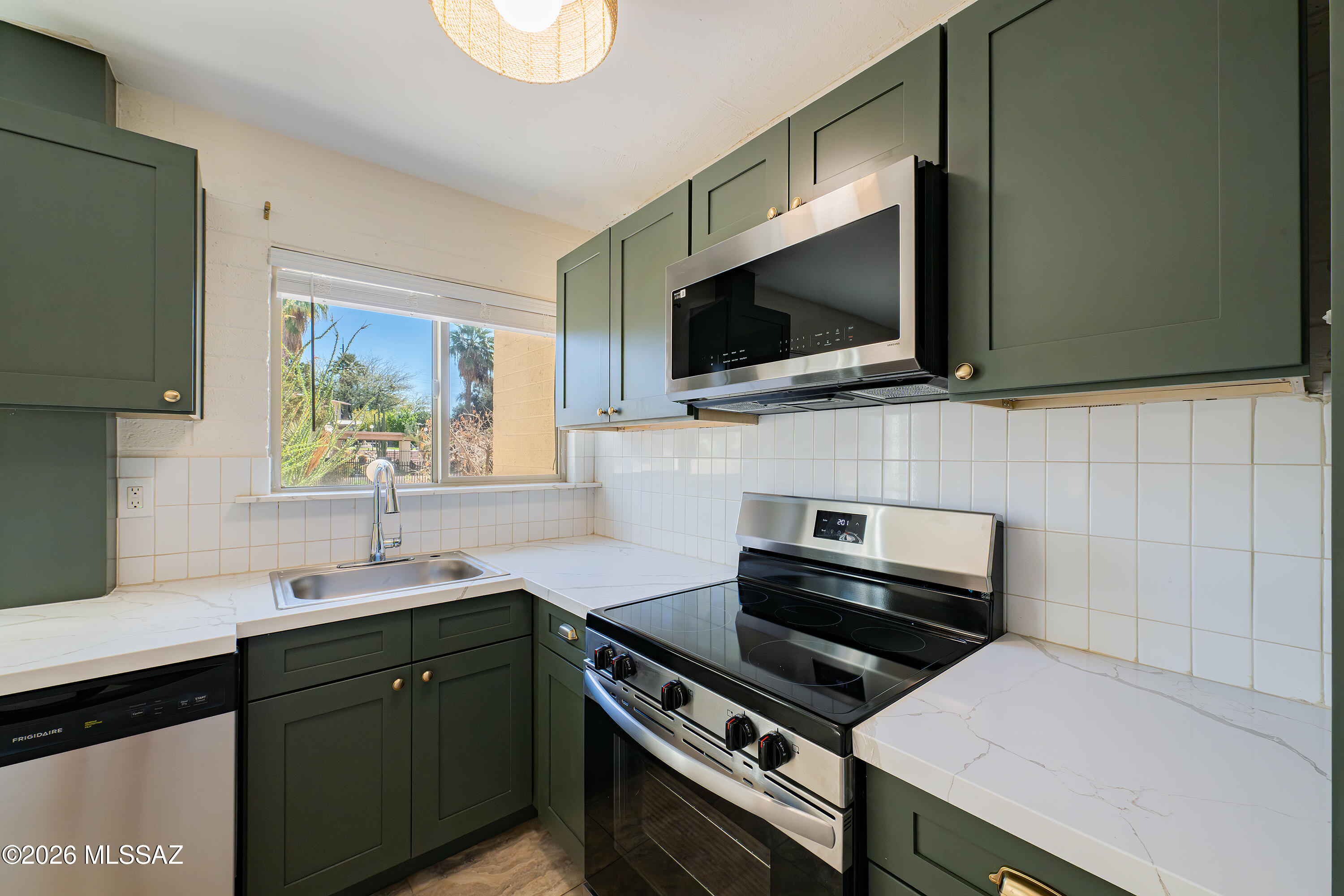 Oracle North Condominiums - Residential
