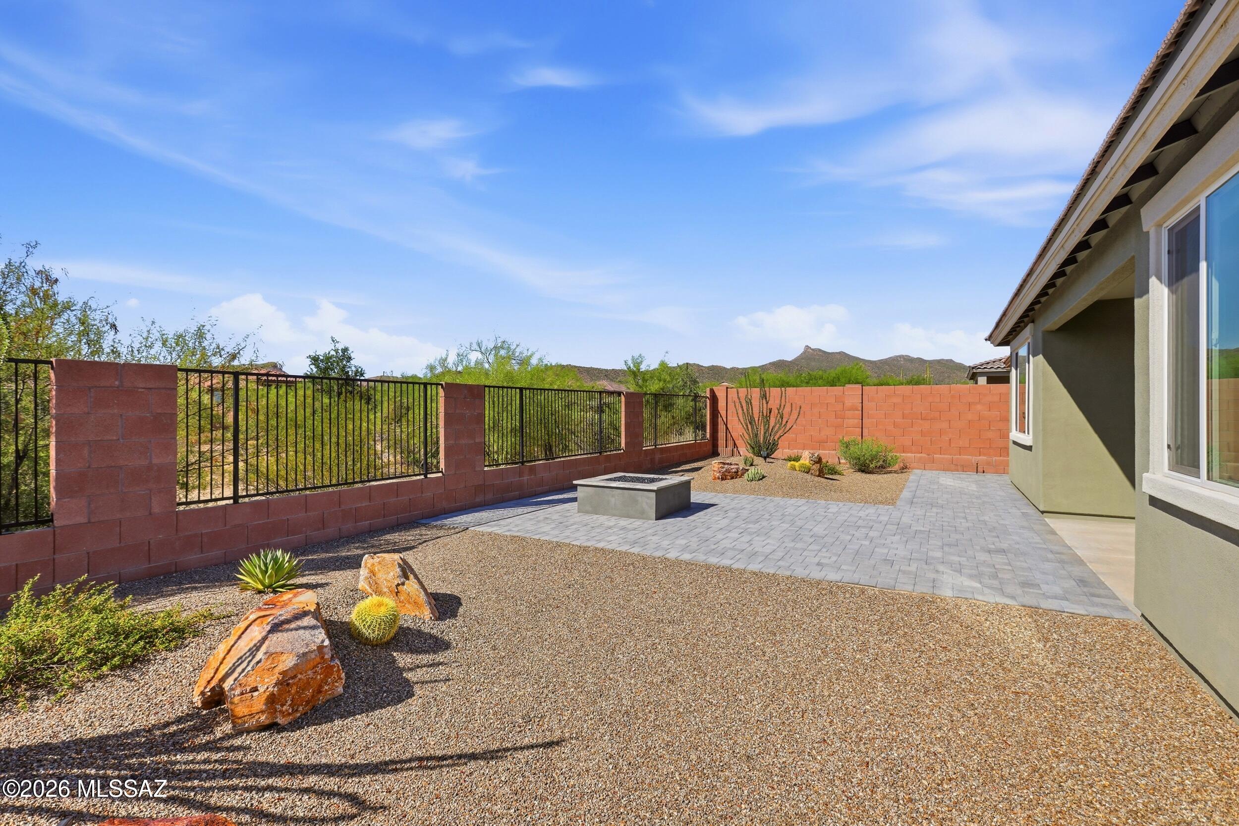 Blue Agave At Dove Mountain - Residential