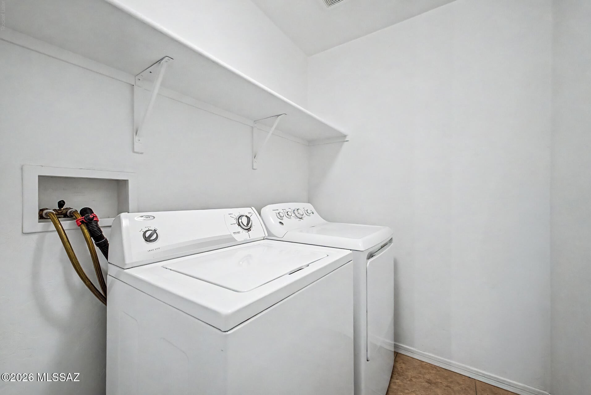 Presidio De Cancion (1-200) - Residential