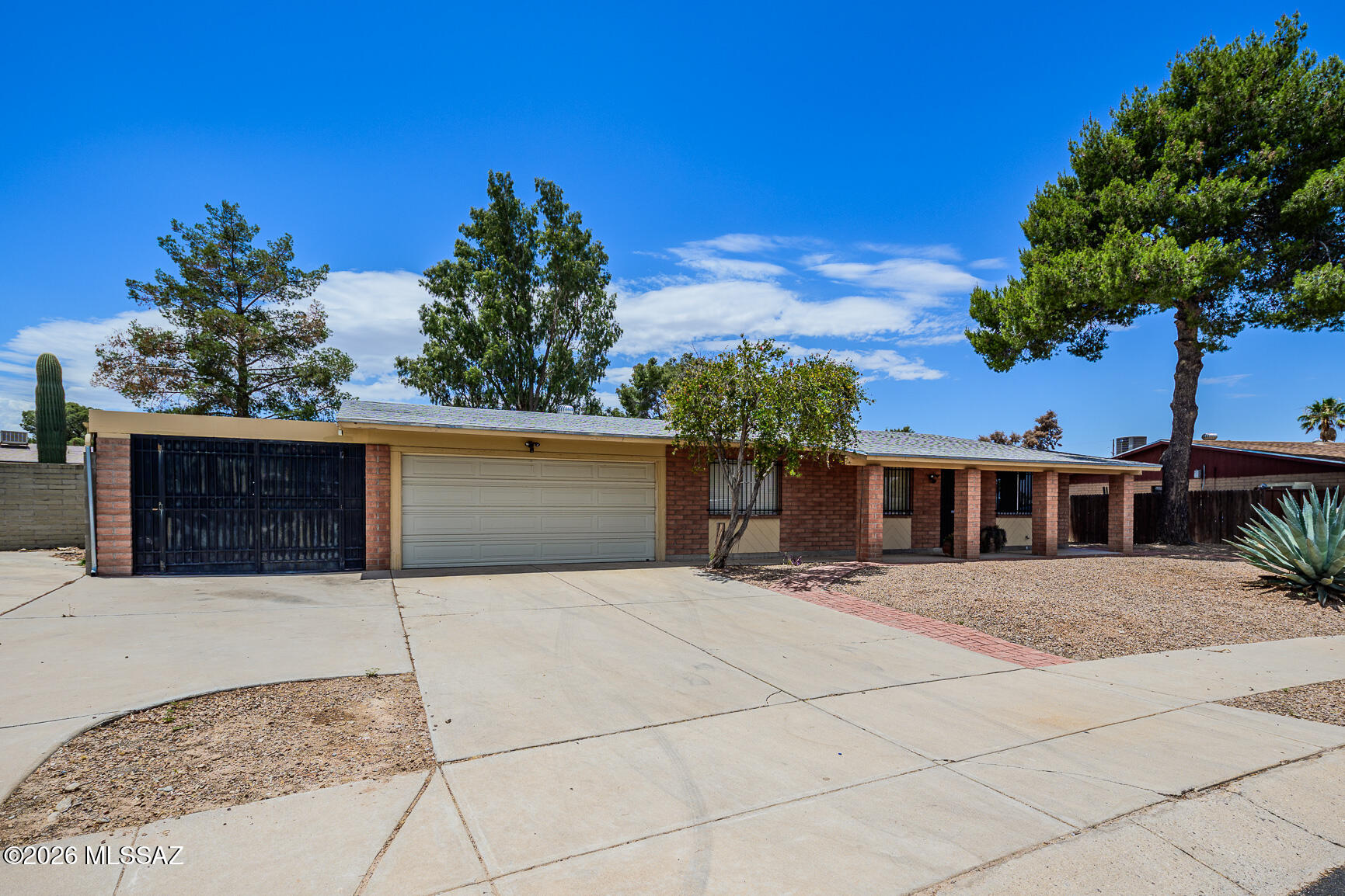 Lincoln Ridge (1-207) - Residential