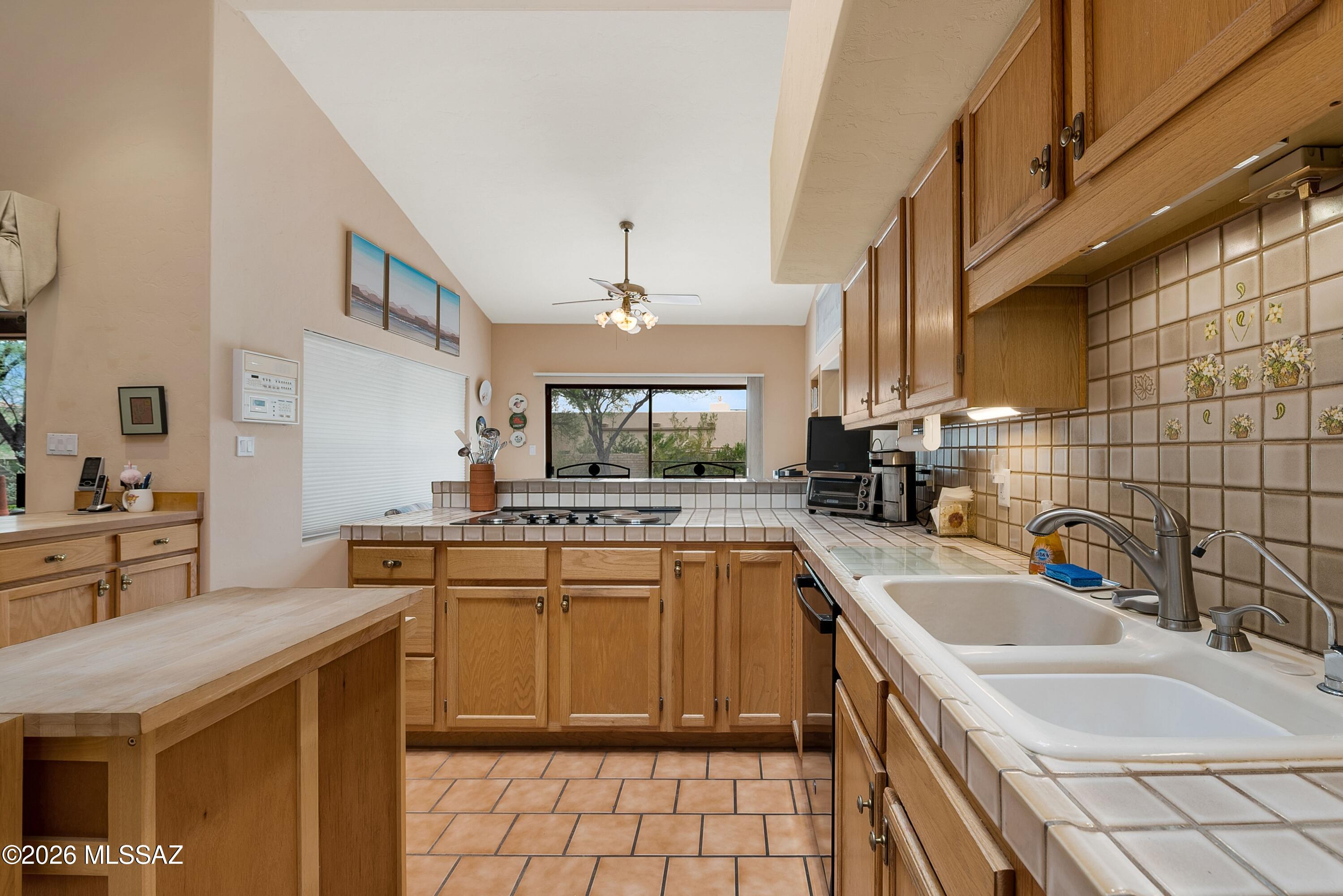 Loma De La Vista Verde (1-38) - Residential
