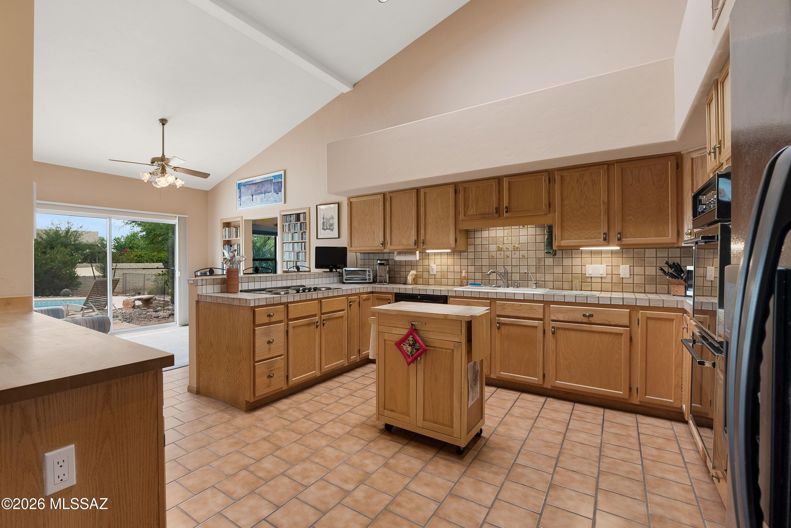 Loma De La Vista Verde (1-38) - Residential